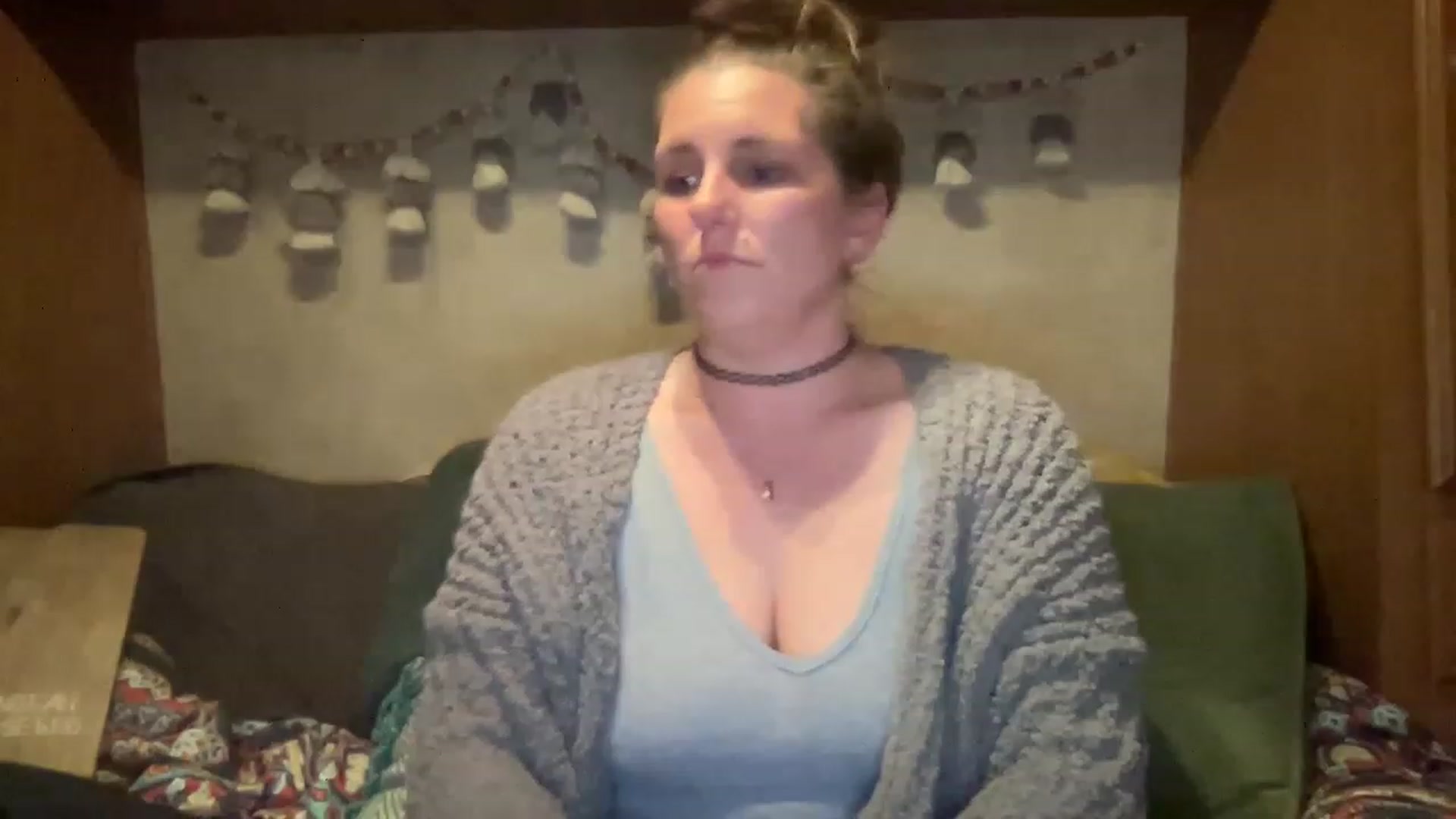 Gallery image thumbnail from SouthernmilfK's myfreecams stream on, 04/05/2023, 08:05 image 9 of 20