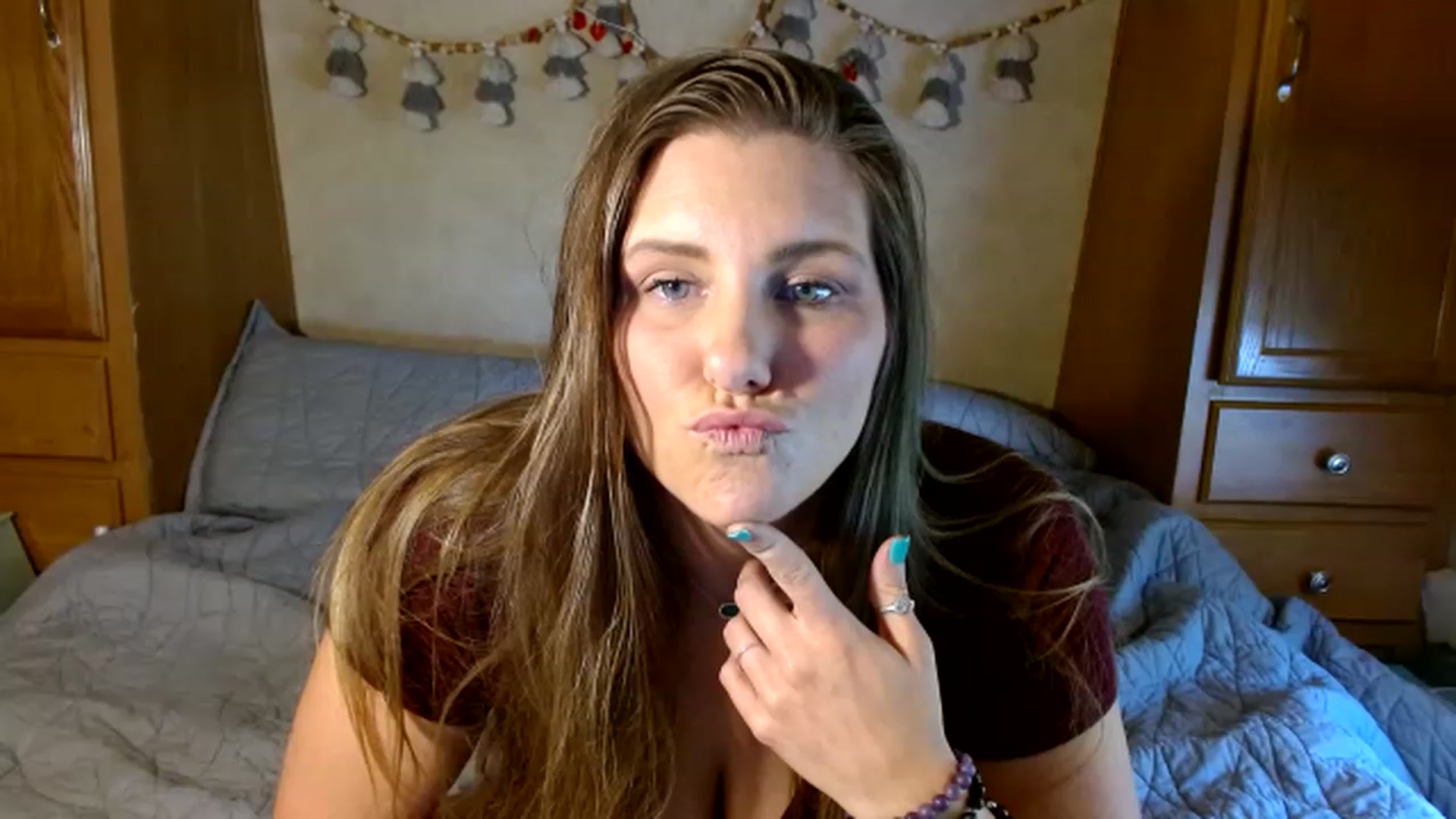 Gallery image thumbnail from SouthernmilfK's myfreecams stream on, 06/18/2023, 18:15 image 2 of 20