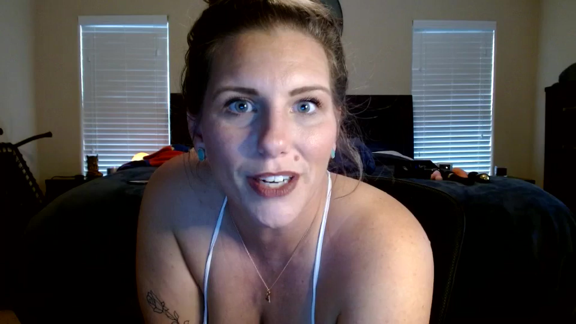 Gallery image thumbnail from SouthernmilfK's myfreecams stream on, 10/30/2023, 20:39 image 20 of 20