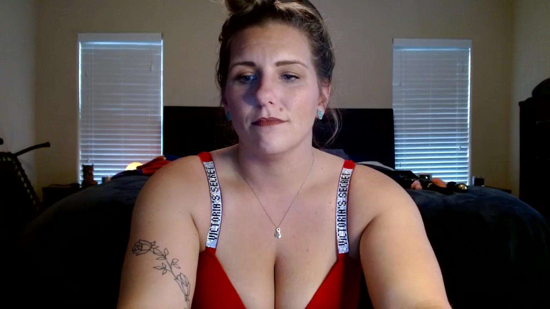 Gallery image thumbnail from SouthernmilfK's myfreecams stream on, 10/30/2023, 22:16 image 13 of 20