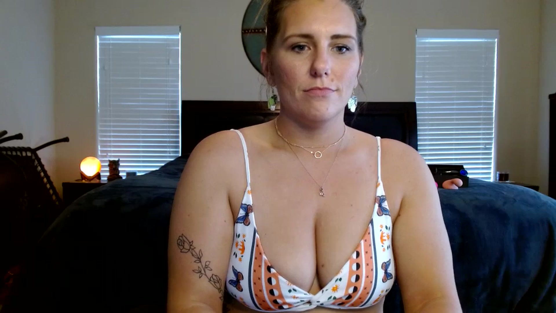 Gallery image thumbnail from SouthernmilfK's myfreecams stream on, 11/01/2023, 17:35 image 7 of 20