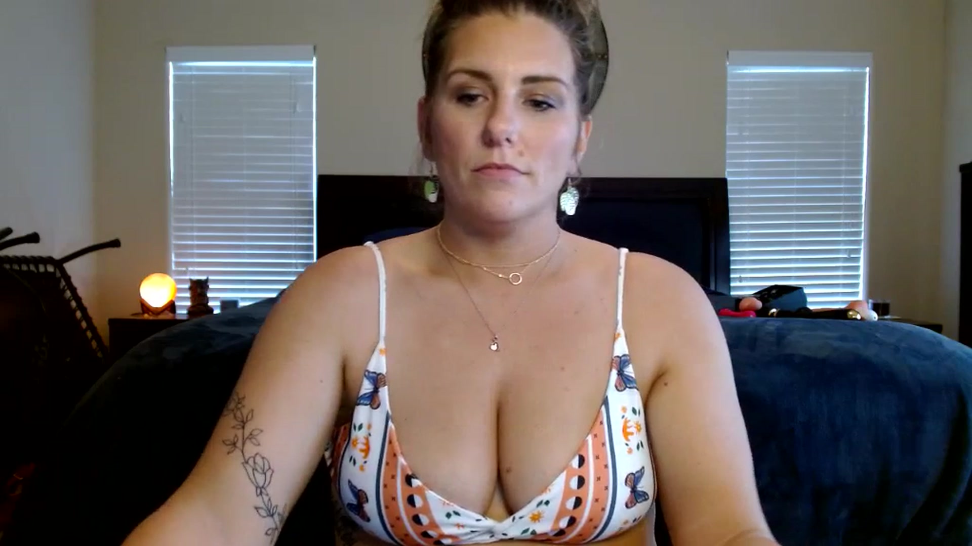 Gallery image thumbnail from SouthernmilfK's myfreecams stream on, 11/01/2023, 17:35 image 18 of 20