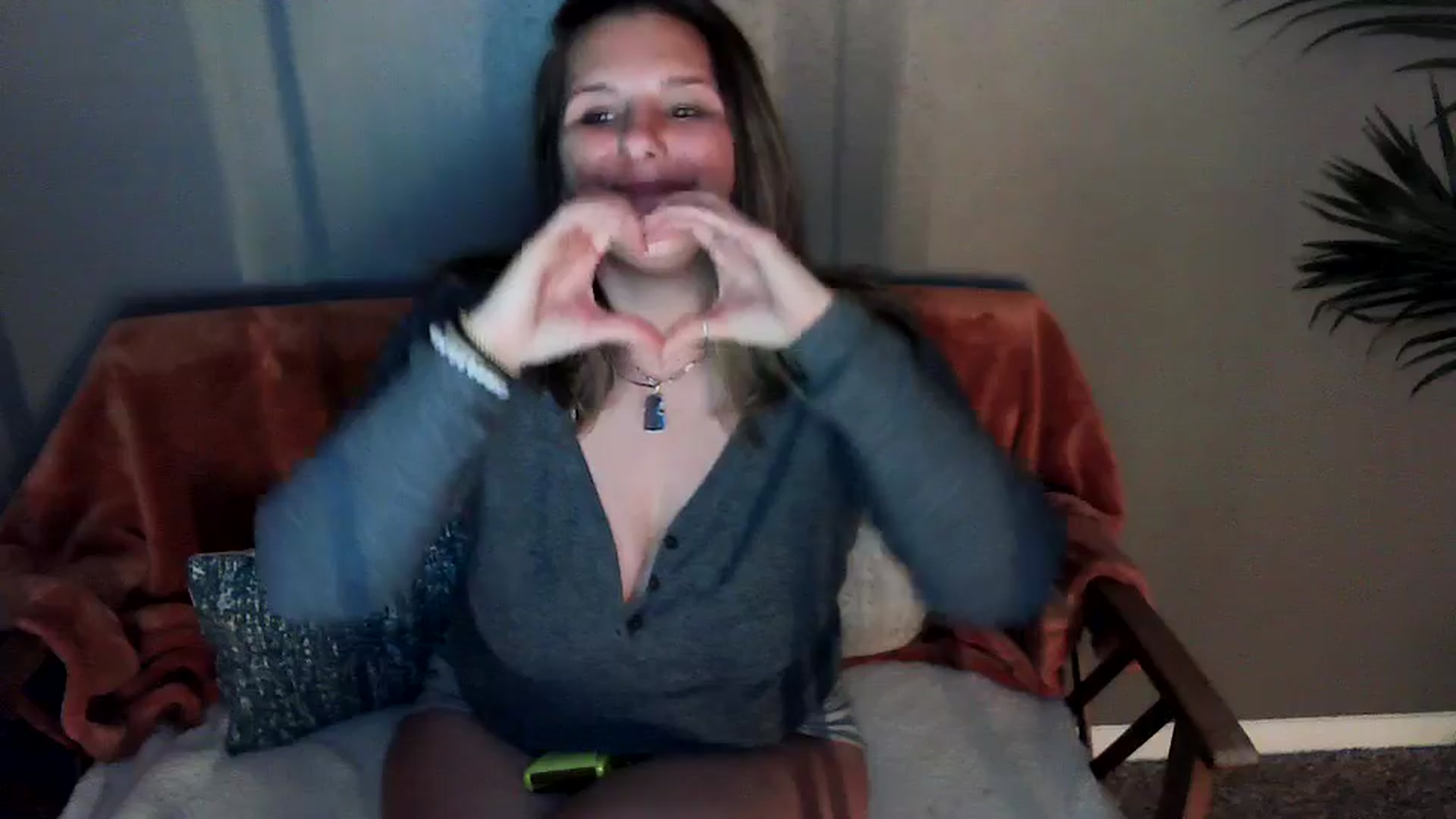 Gallery image thumbnail from SouthernmilfK's myfreecams stream on, 04/21/2025, 09:43 image 18 of 20