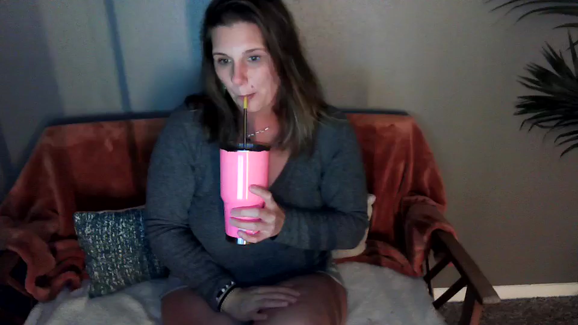 Gallery image thumbnail from SouthernmilfK's myfreecams stream on, 04/21/2025, 09:43 image 1 of 20