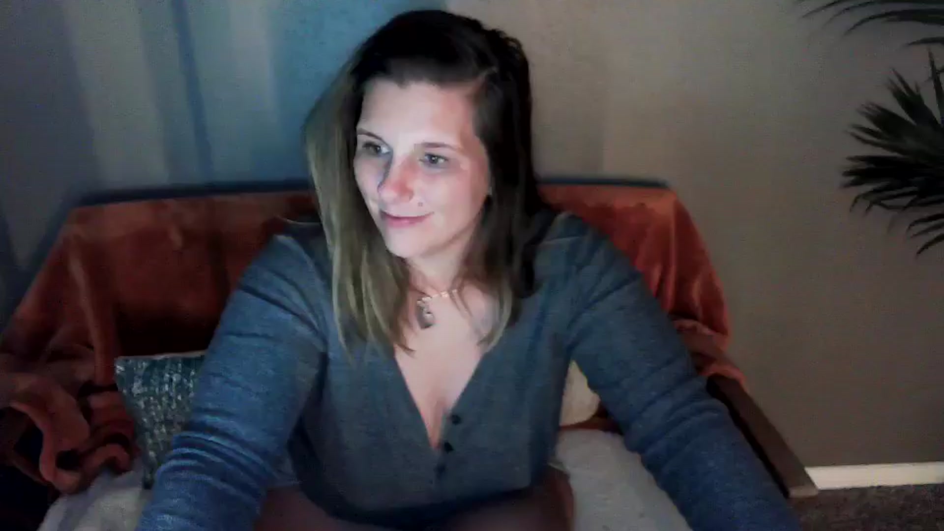 Gallery image thumbnail from SouthernmilfK's myfreecams stream on, 04/21/2025, 09:43 image 8 of 20