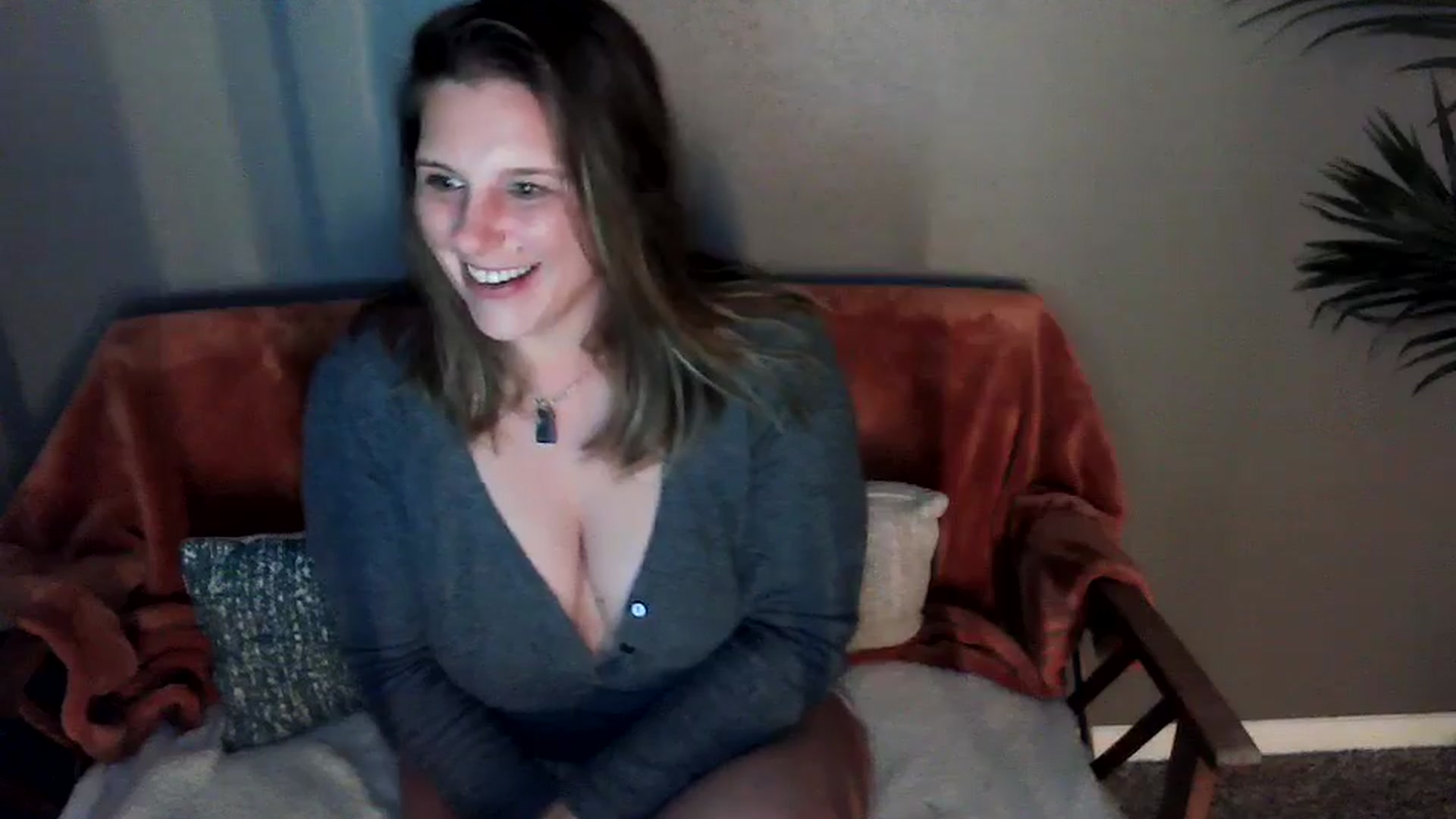 Gallery image thumbnail from SouthernmilfK's myfreecams stream on, 04/21/2025, 09:43 image 2 of 20