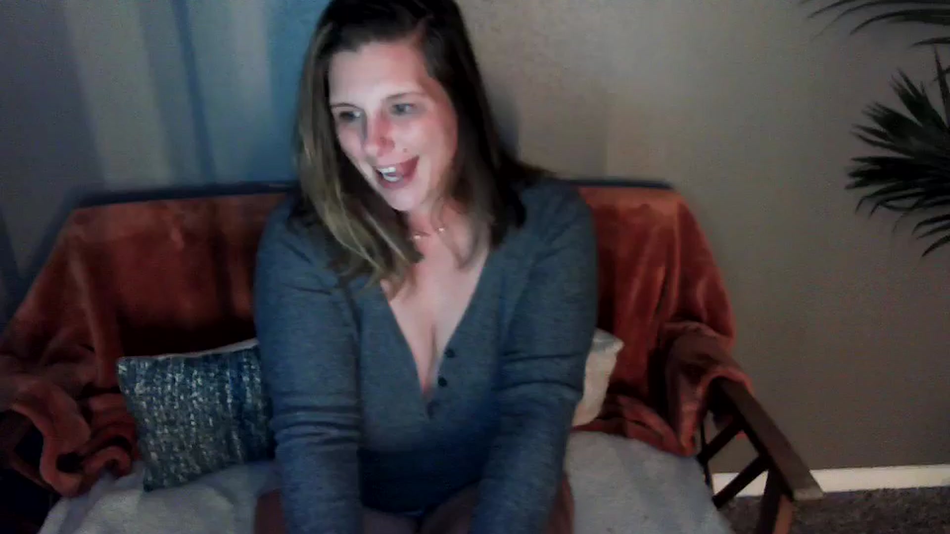 Gallery image thumbnail from SouthernmilfK's myfreecams stream on, 04/21/2025, 09:43 image 6 of 20