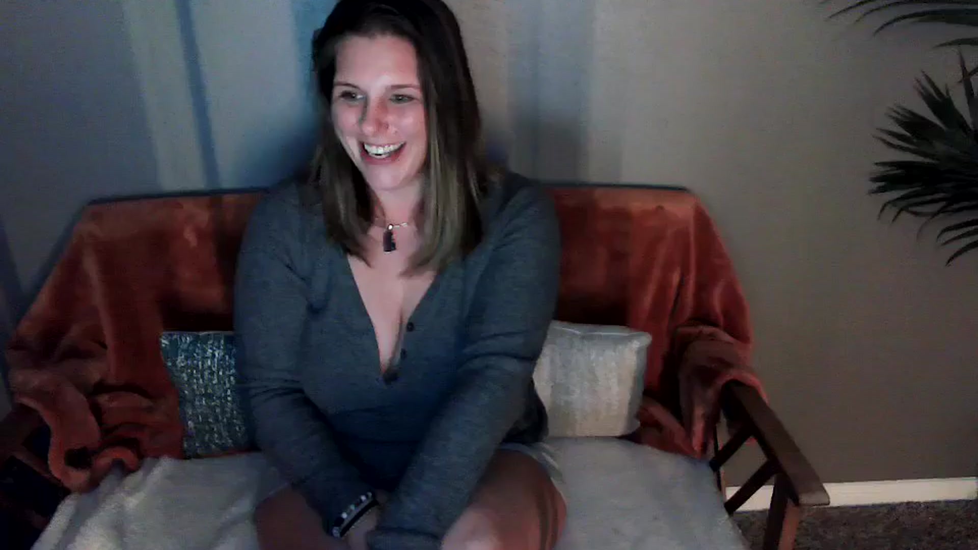 Gallery image thumbnail from SouthernmilfK's myfreecams stream on, 04/21/2025, 10:03 image 14 of 20