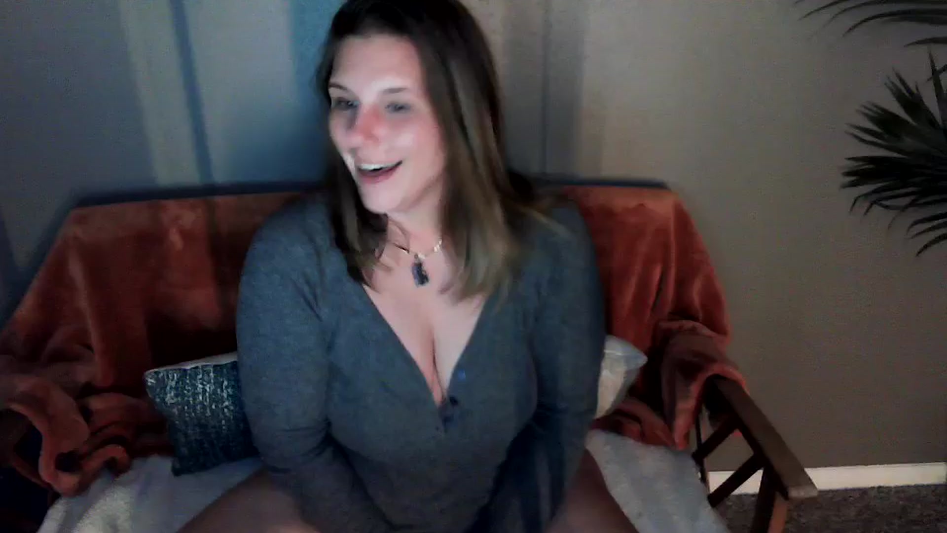 Gallery image thumbnail from SouthernmilfK's myfreecams stream on, 04/21/2025, 10:03 image 10 of 20