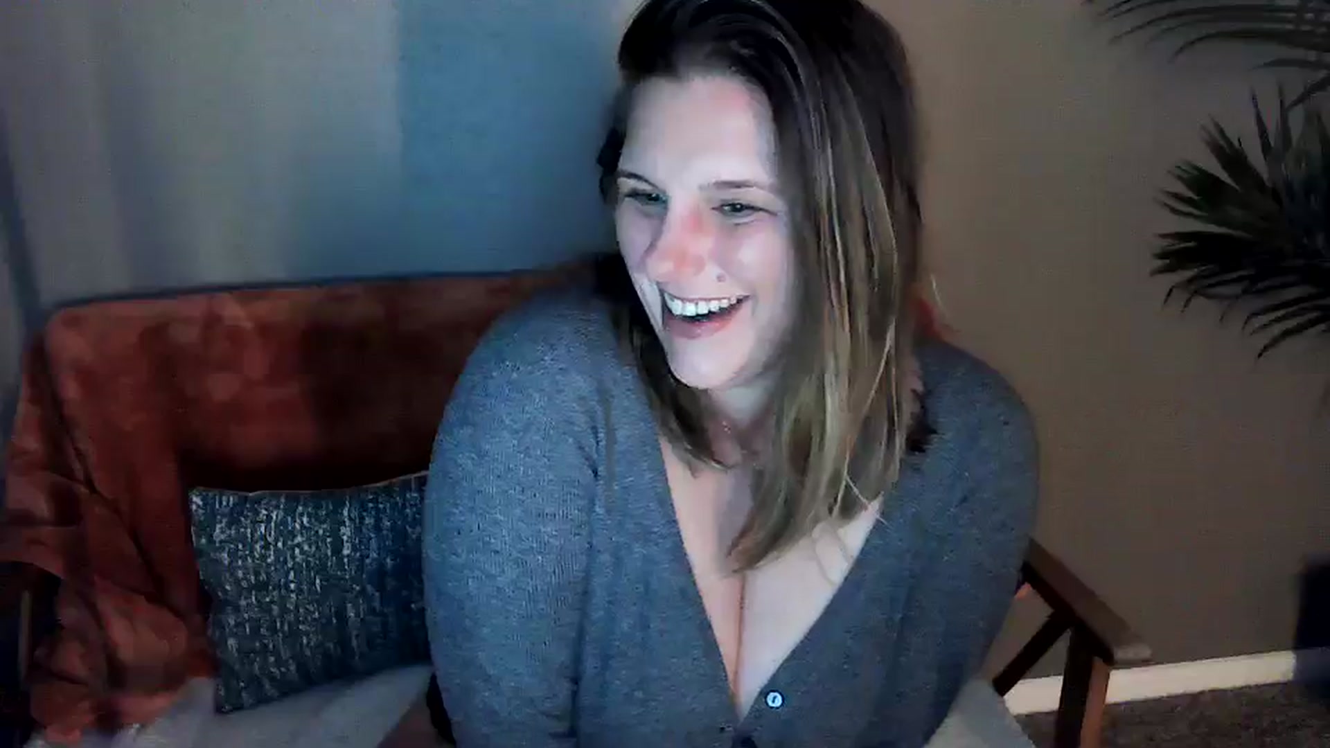 Gallery image thumbnail from SouthernmilfK's myfreecams stream on, 04/21/2025, 12:04 image 17 of 20