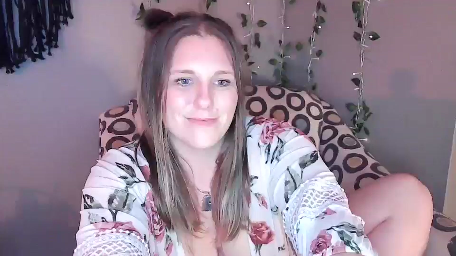 Gallery image thumbnail from SouthernmilfK's myfreecams stream on, 10/18/2025, 13:28 image 19 of 20