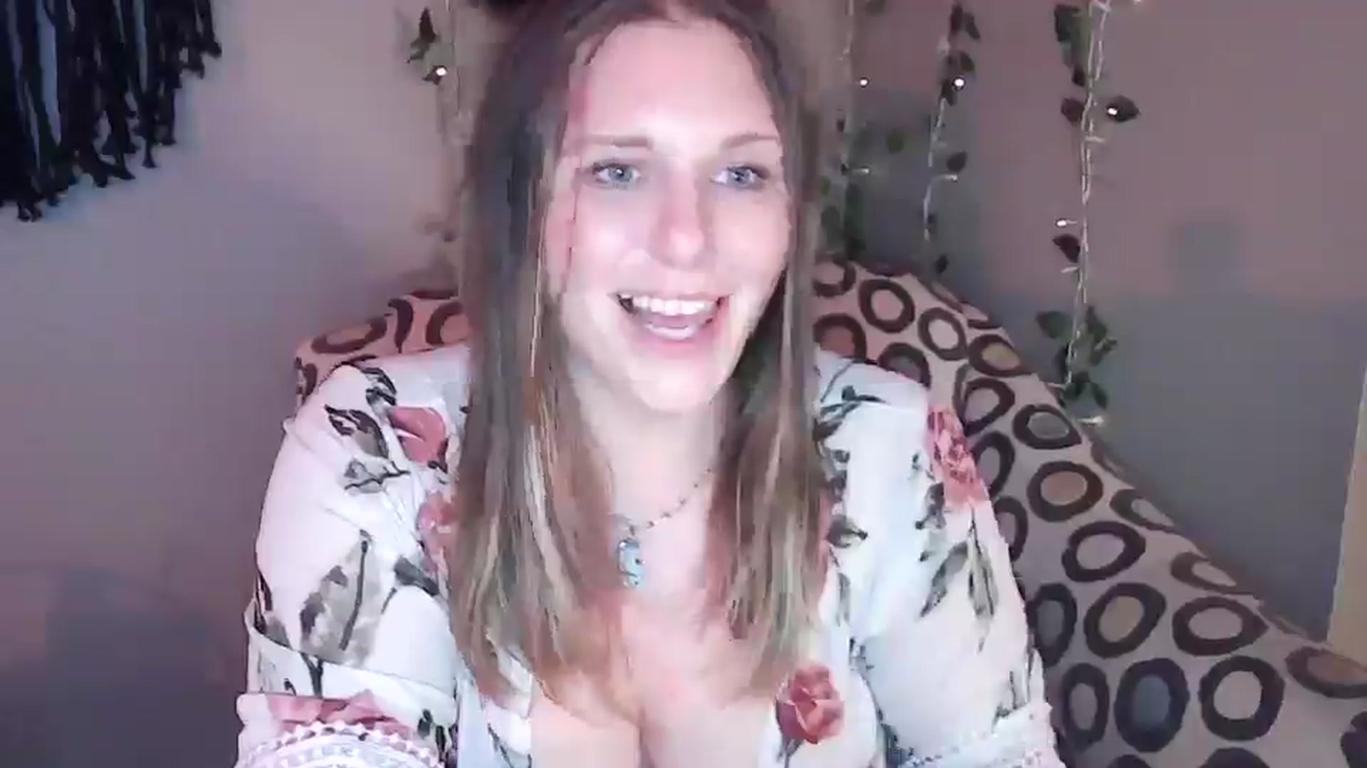 Gallery image thumbnail from SouthernmilfK's myfreecams stream on, 10/18/2025, 13:28 image 18 of 20