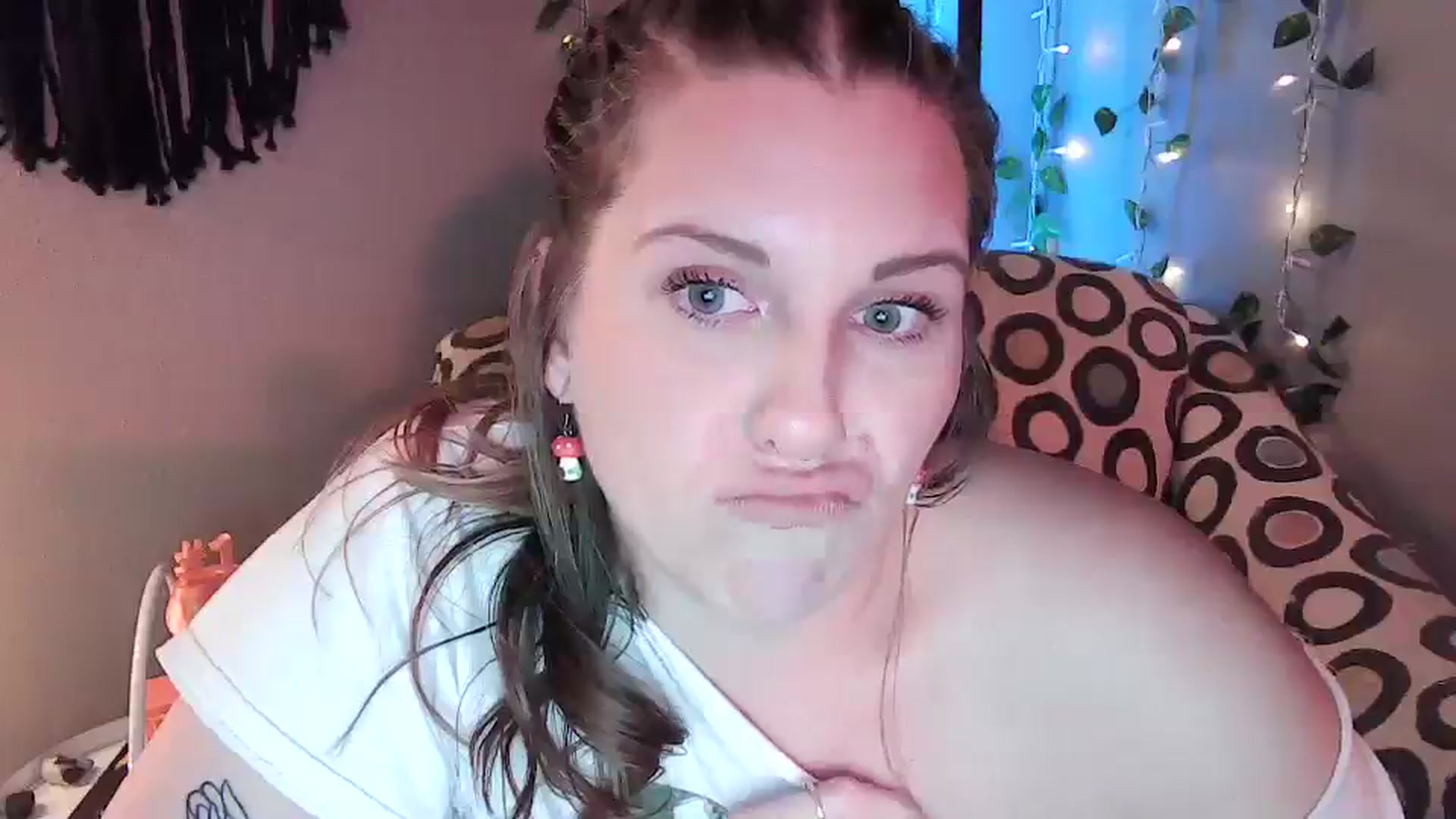 Gallery image thumbnail from SouthernmilfK's myfreecams stream on, 11/03/2025, 10:15 image 6 of 20