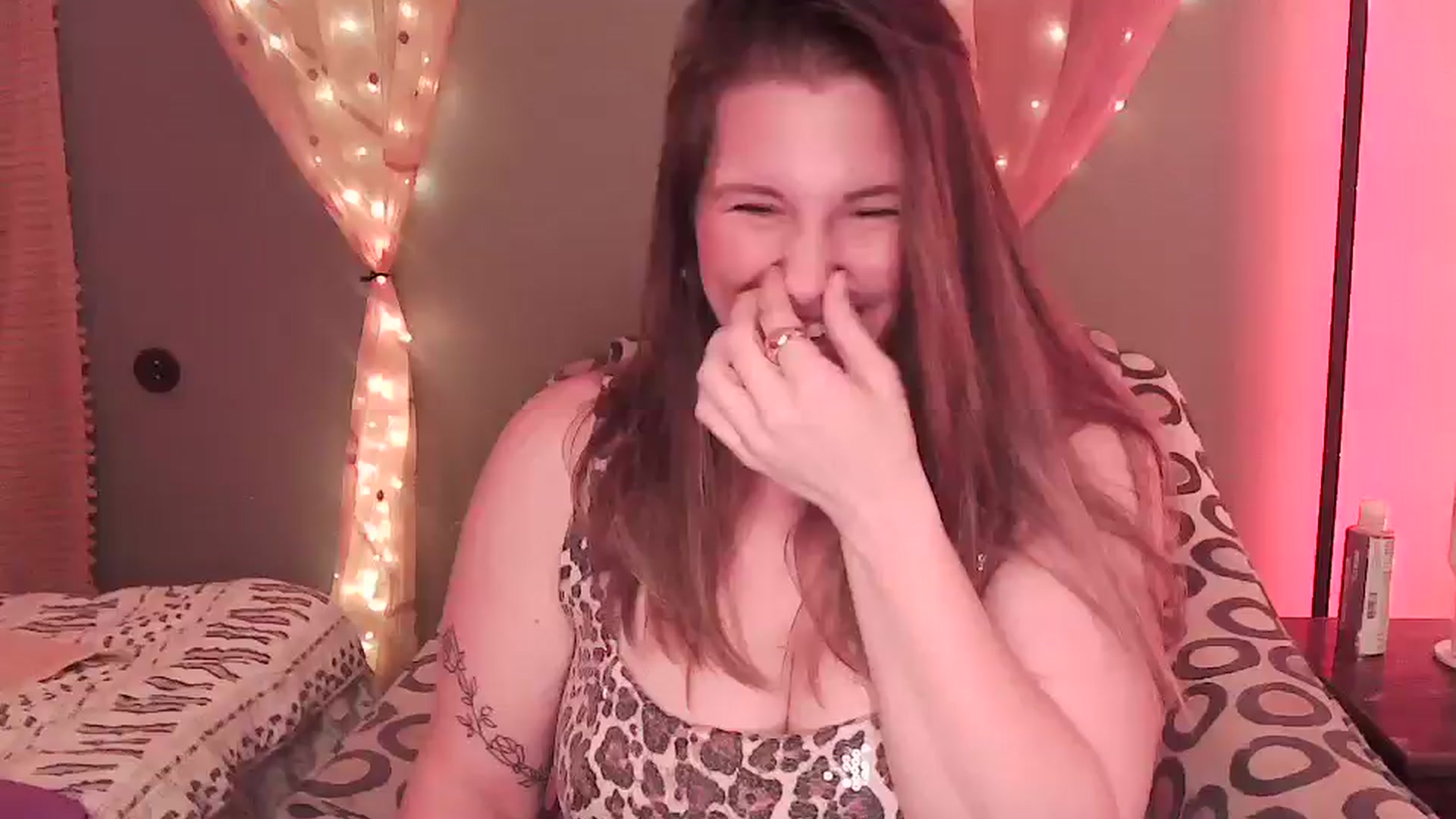 Gallery image thumbnail from SouthernmilfK's myfreecams stream on, 12/29/2025, 09:05 image 9 of 20