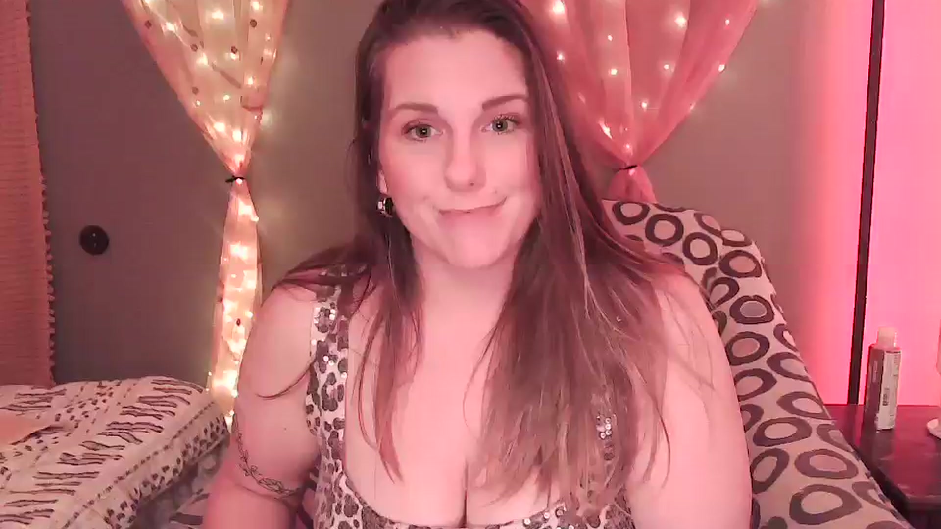 Gallery image thumbnail from SouthernmilfK's myfreecams stream on, 12/29/2025, 09:05 image 5 of 20