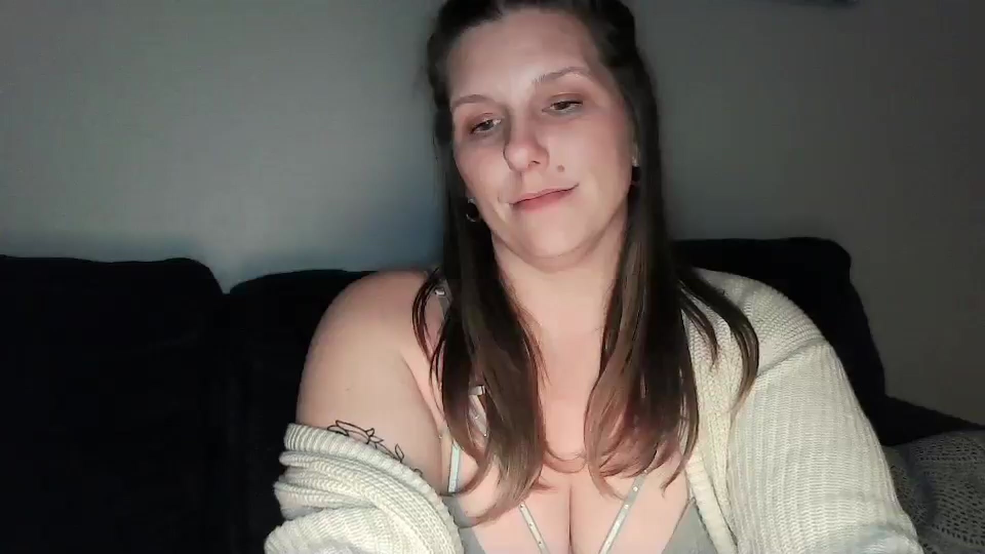 Gallery image thumbnail from SouthernmilfK's myfreecams stream on, 01/27/2026, 11:31 image 12 of 20