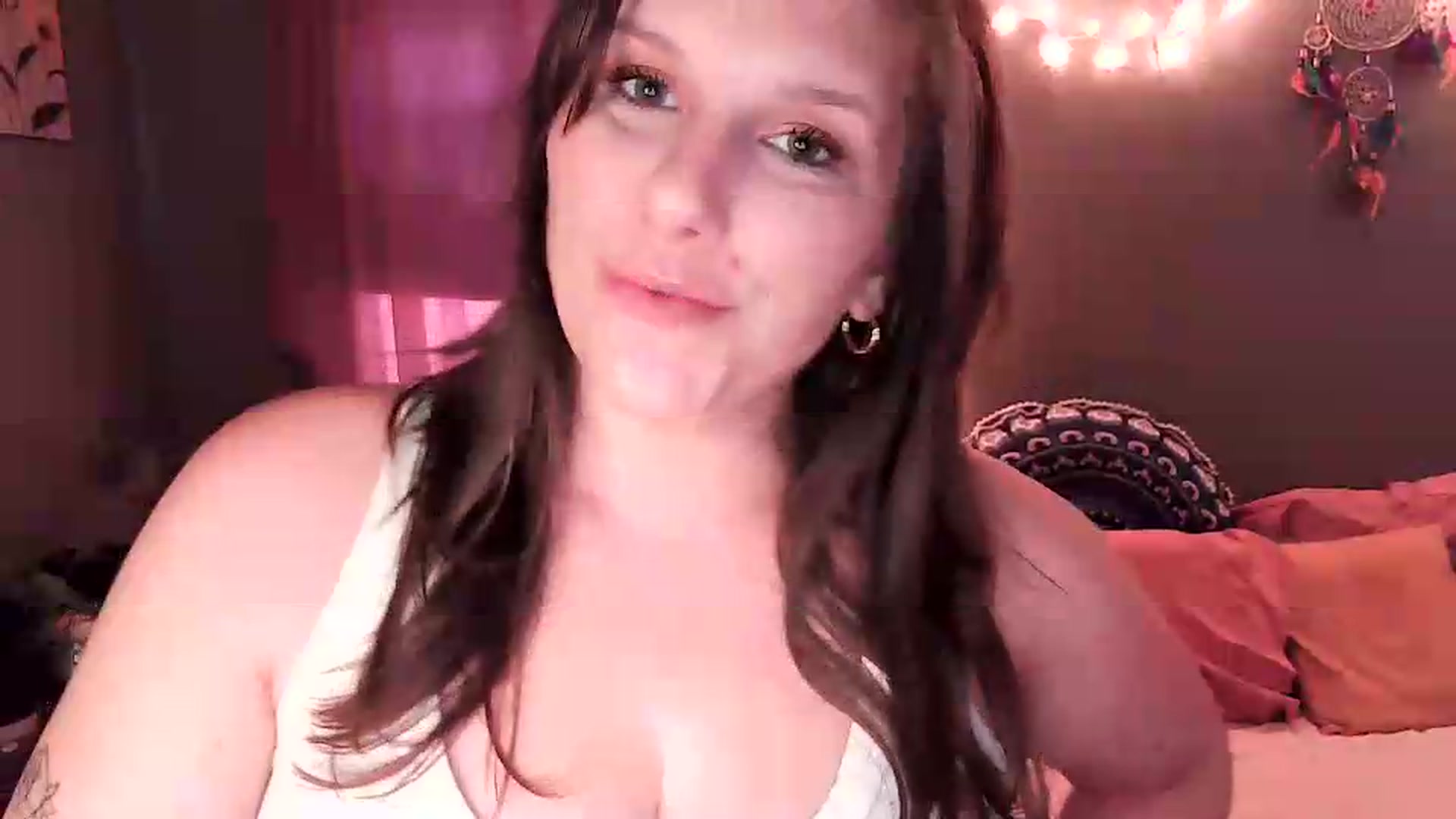 Gallery image thumbnail from SouthernmilfK's myfreecams stream on, 06/07/2026, 17:43 image 14 of 20
