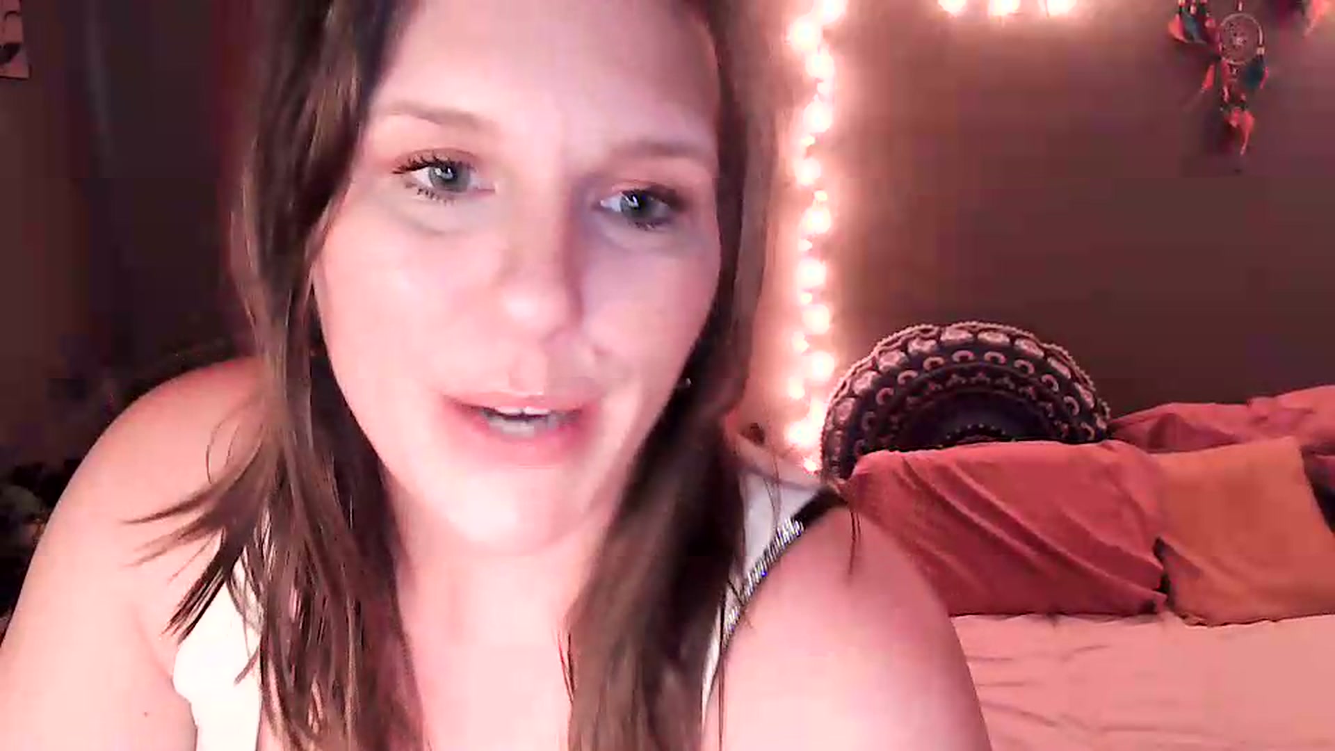 Gallery image thumbnail from SouthernmilfK's myfreecams stream on, 06/07/2026, 17:43 image 3 of 20