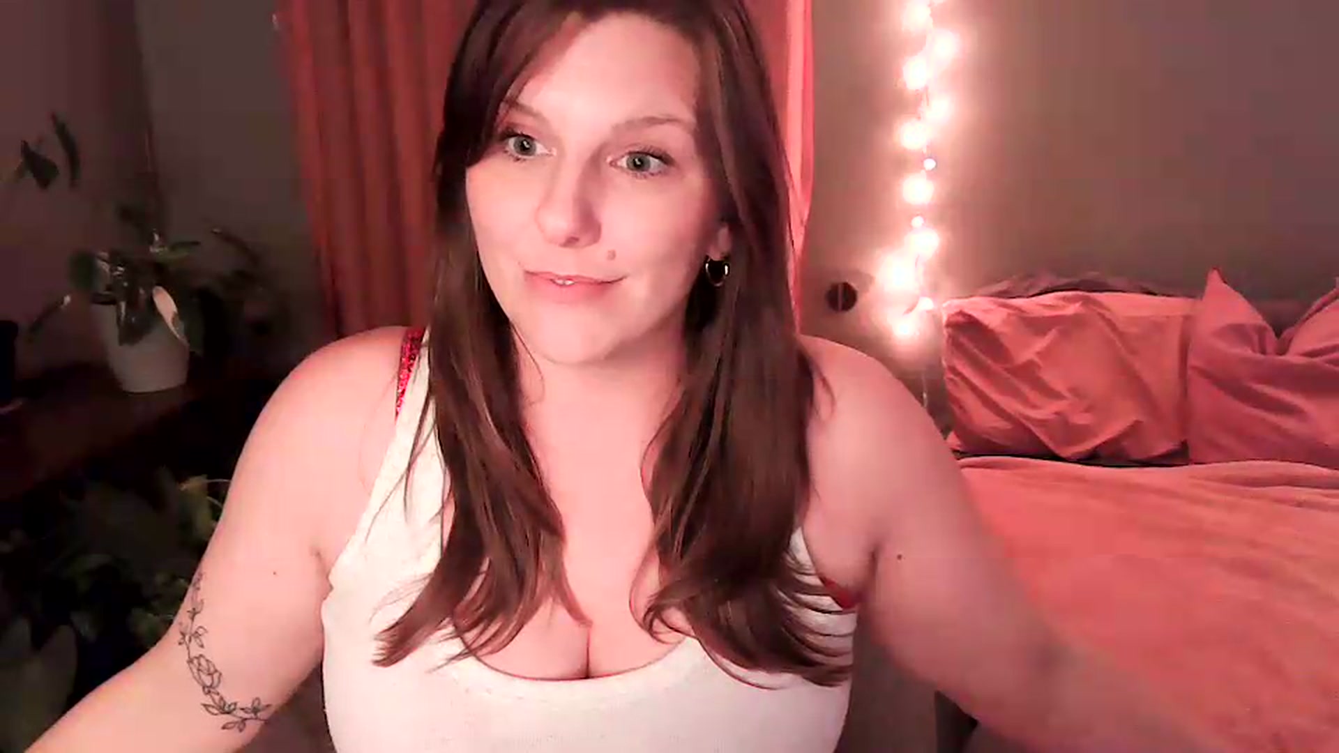 Gallery image thumbnail from SouthernmilfK's myfreecams stream on, 06/15/2026, 06:11 image 2 of 20