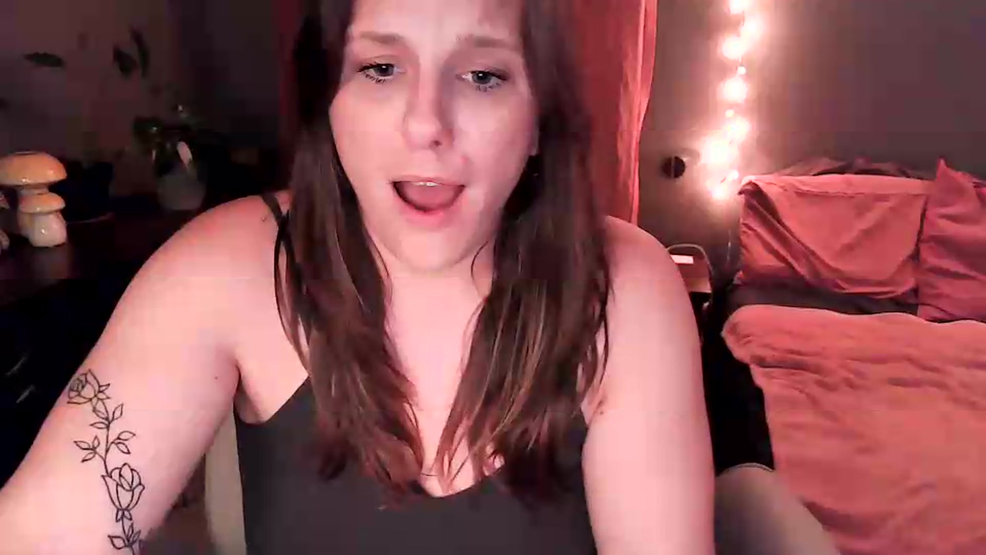 Gallery image thumbnail from SouthernmilfK's myfreecams stream on, 06/15/2026, 12:52 image 16 of 20