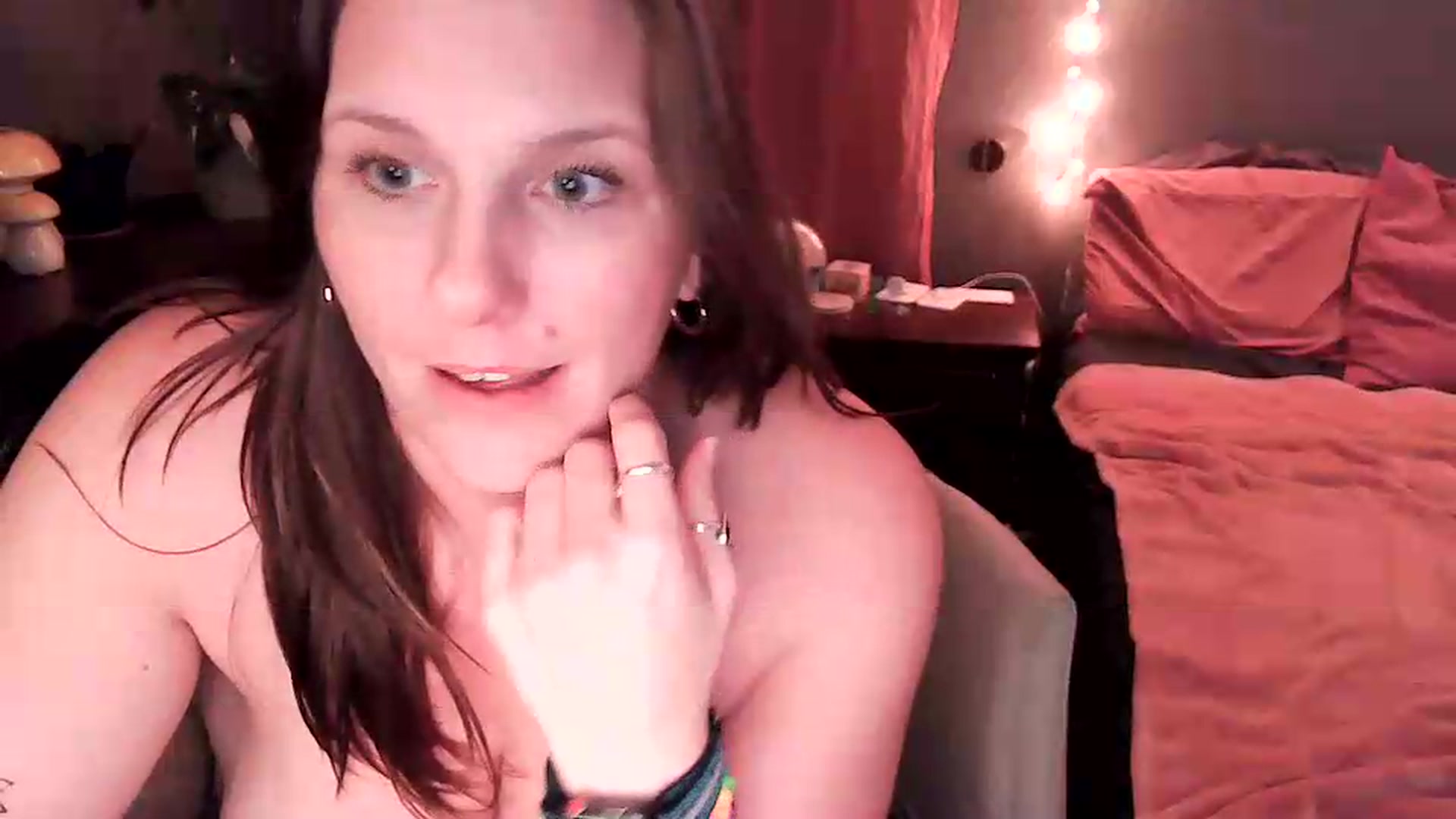 Gallery image thumbnail from SouthernmilfK's myfreecams stream on, 06/15/2026, 12:52 image 12 of 20