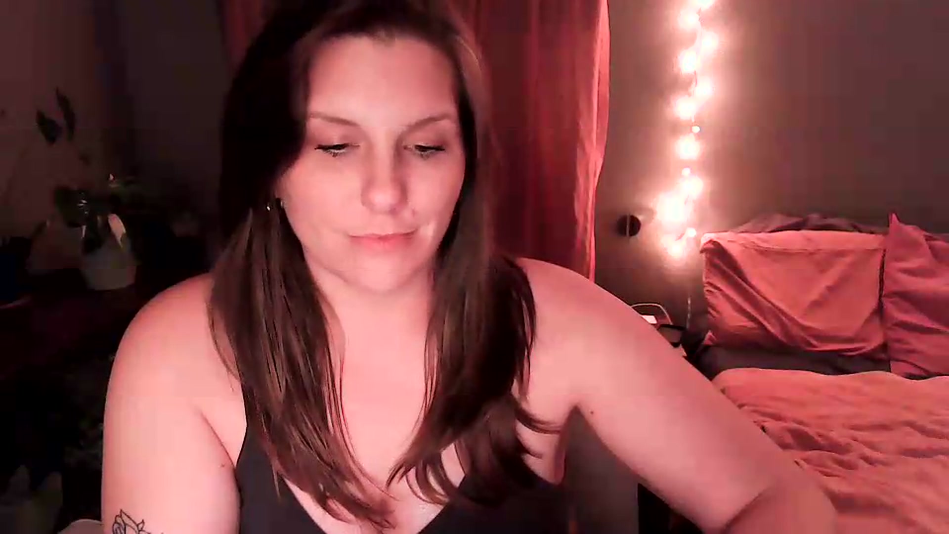 Gallery image thumbnail from SouthernmilfK's myfreecams stream on, 06/15/2026, 12:52 image 5 of 20