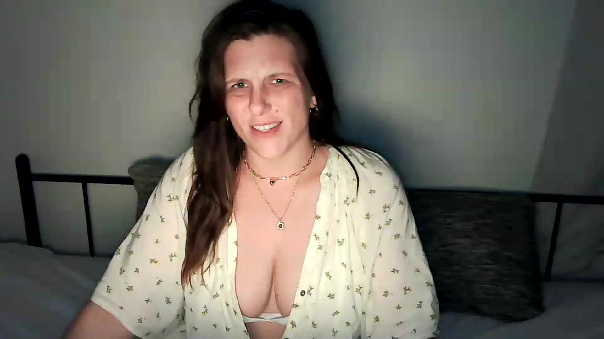 Gallery image thumbnail from SouthernmilfK's myfreecams stream on, 08/21/2026, 03:38 image 3 of 20