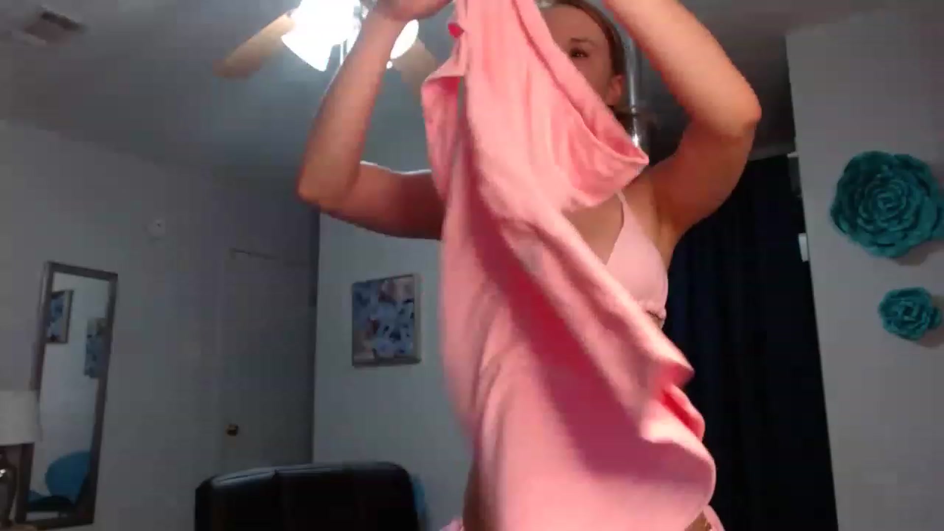 Gallery image thumbnail from Southernms's myfreecams stream on, 06/26/2023, 11:16 image 14 of 20