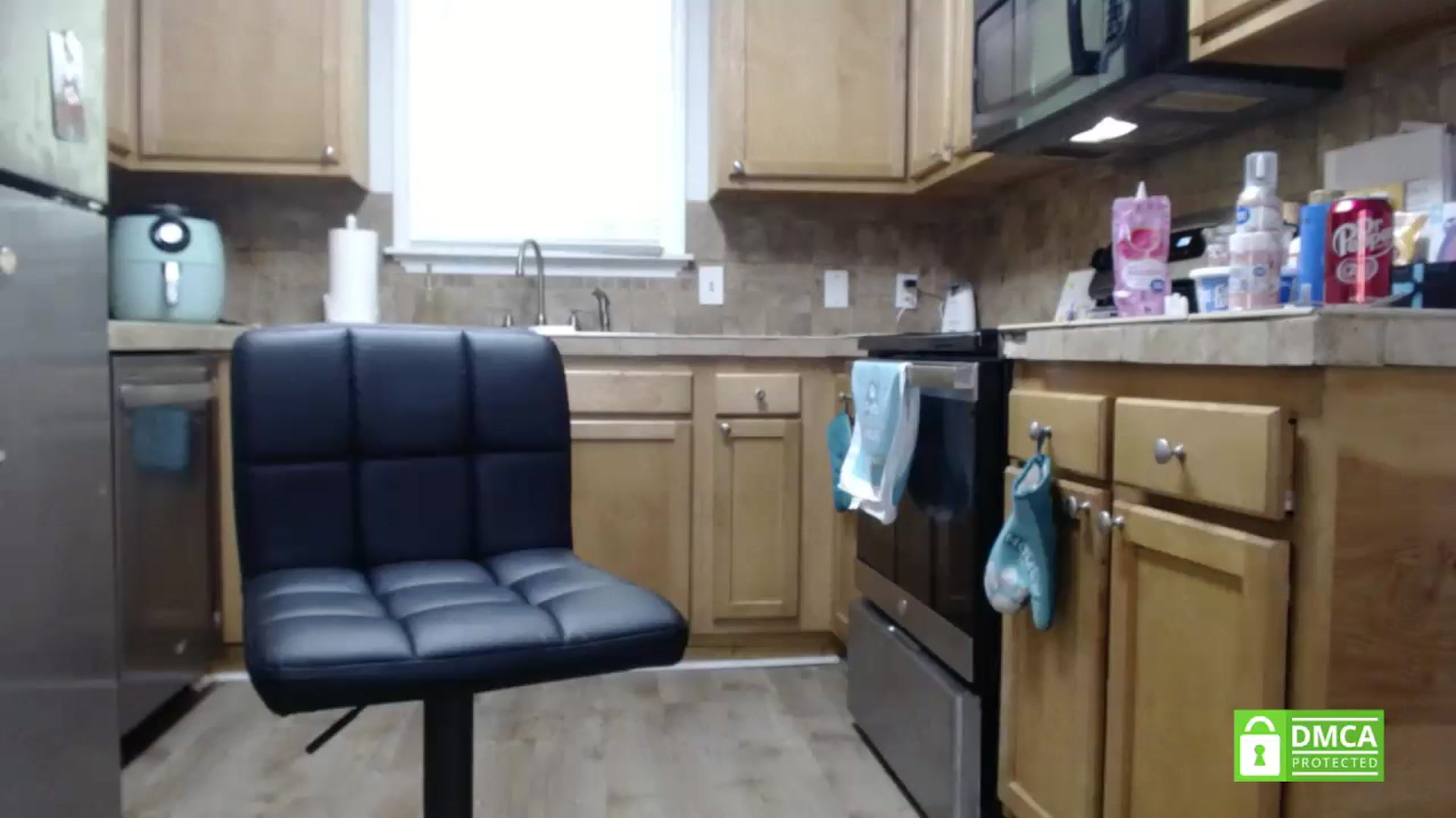 Gallery image thumbnail from Southernms's myfreecams stream on, 07/08/2023, 21:11 image 15 of 20