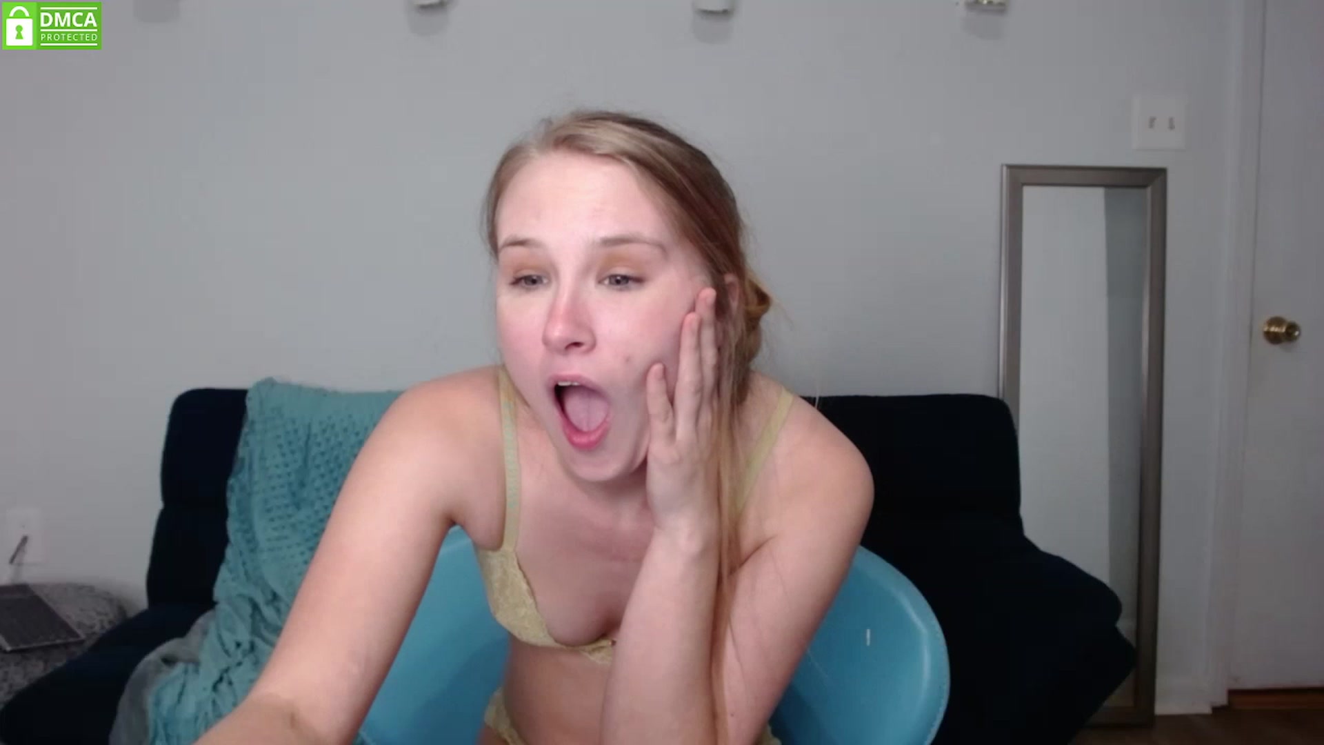 Gallery image thumbnail from Southernms's myfreecams stream on, 07/17/2023, 09:17 image 17 of 20