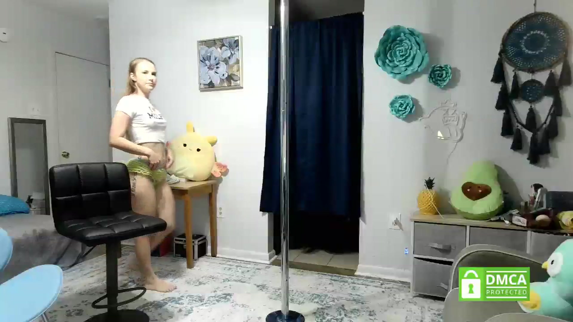 Gallery image thumbnail from Southernms's myfreecams stream on, 08/03/2023, 08:18 image 13 of 20