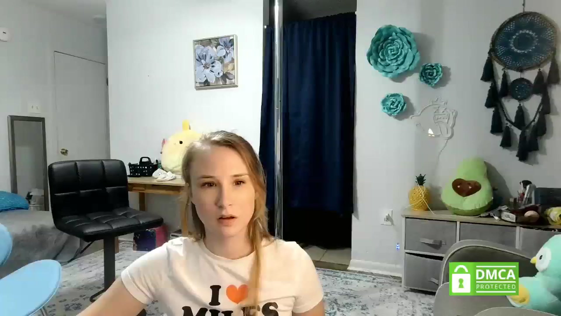 Gallery image thumbnail from Southernms's myfreecams stream on, 08/03/2023, 08:18 image 15 of 20