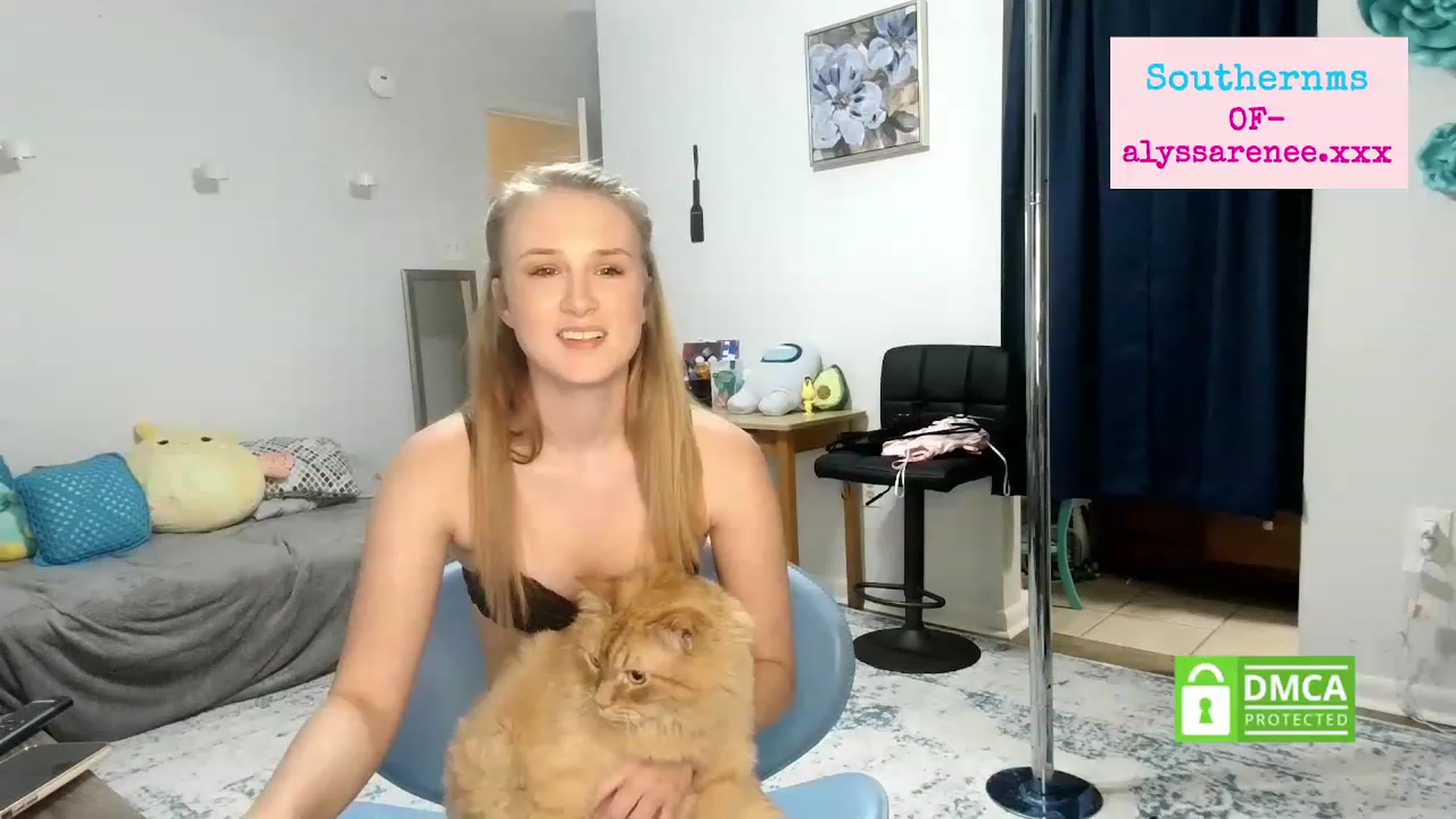 Gallery image thumbnail from Southernms's myfreecams stream on, 08/28/2023, 09:35 image 8 of 20