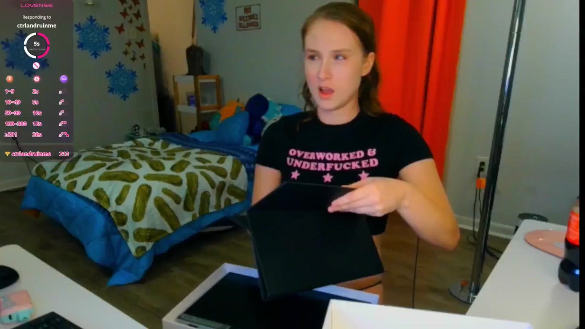 Gallery image thumbnail from Southernms's myfreecams stream on, 01/04/2025, 24:04 image 16 of 20