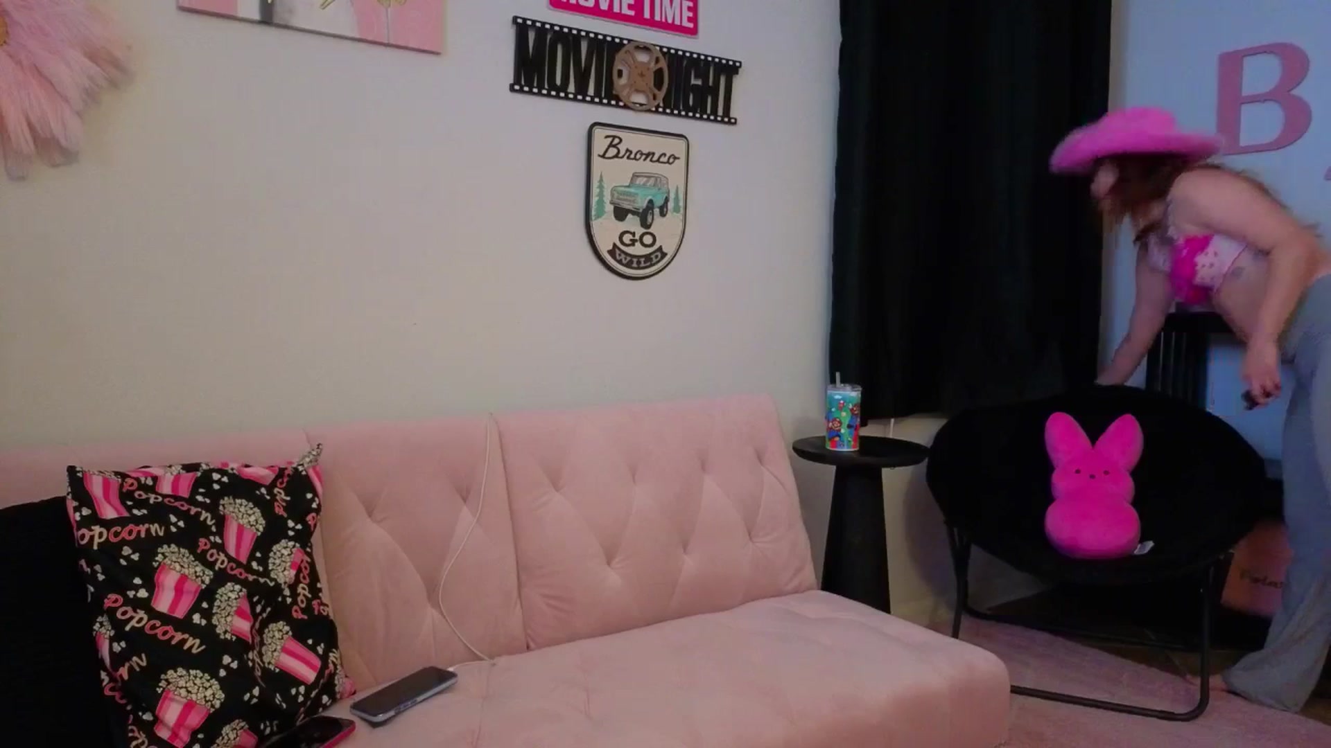 Gallery image thumbnail from Southernms's myfreecams stream on, 08/21/2025, 01:38 image 17 of 20