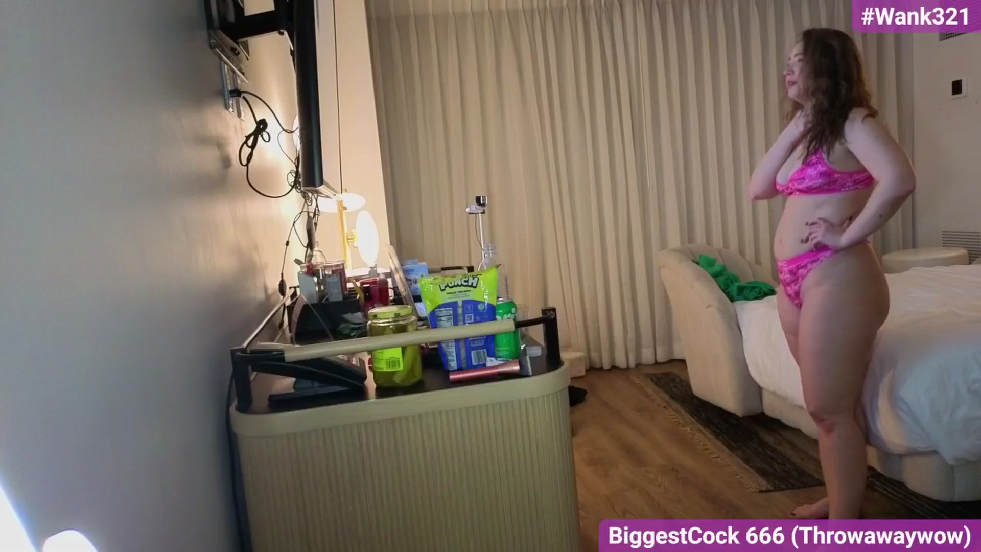 Gallery image thumbnail from Southernms's myfreecams stream on, 01/25/2026, 02:09 image 7 of 20