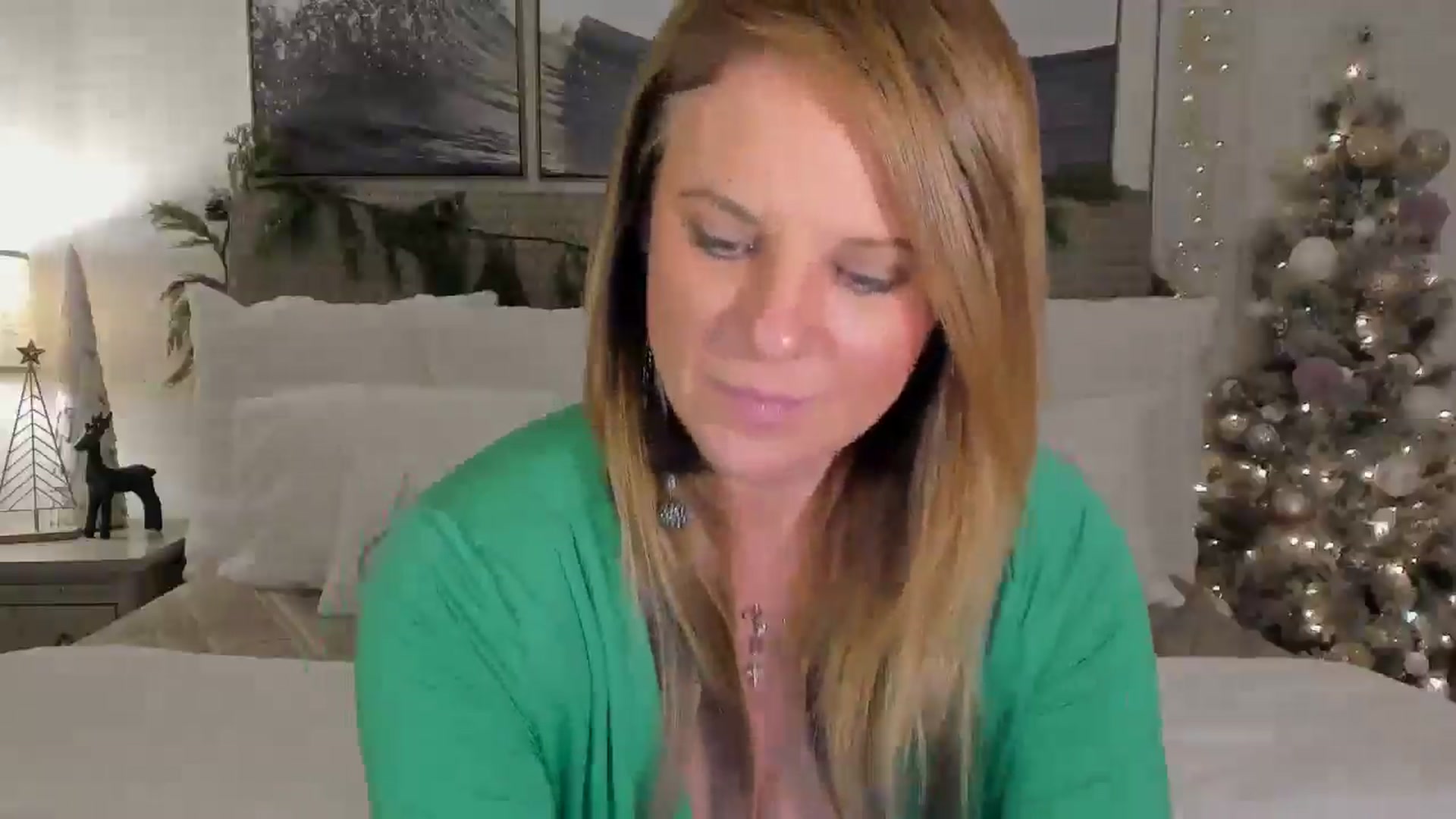 Gallery image thumbnail from Sowet4you1's myfreecams stream on, 12/24/2024, 05:11 image 6 of 20