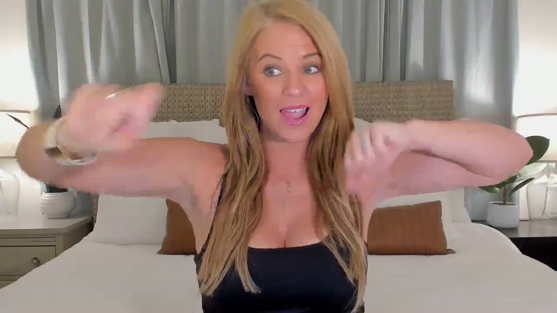 Gallery image thumbnail from Sowet4you1's myfreecams stream on, 09/28/2025, 04:27 image 8 of 20