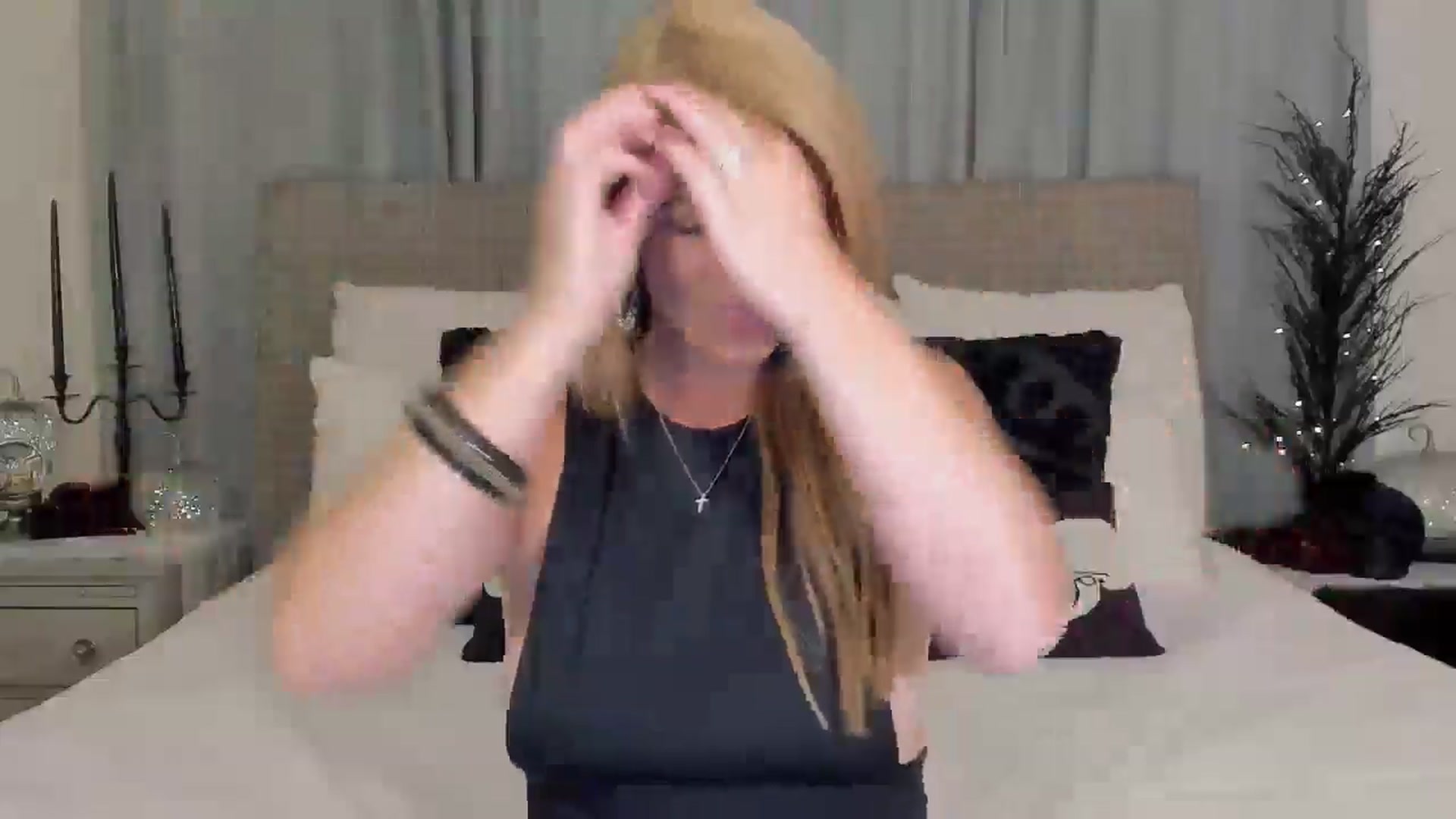 Gallery image thumbnail from Sowet4you1's myfreecams stream on, 10/15/2025, 05:29 image 12 of 20