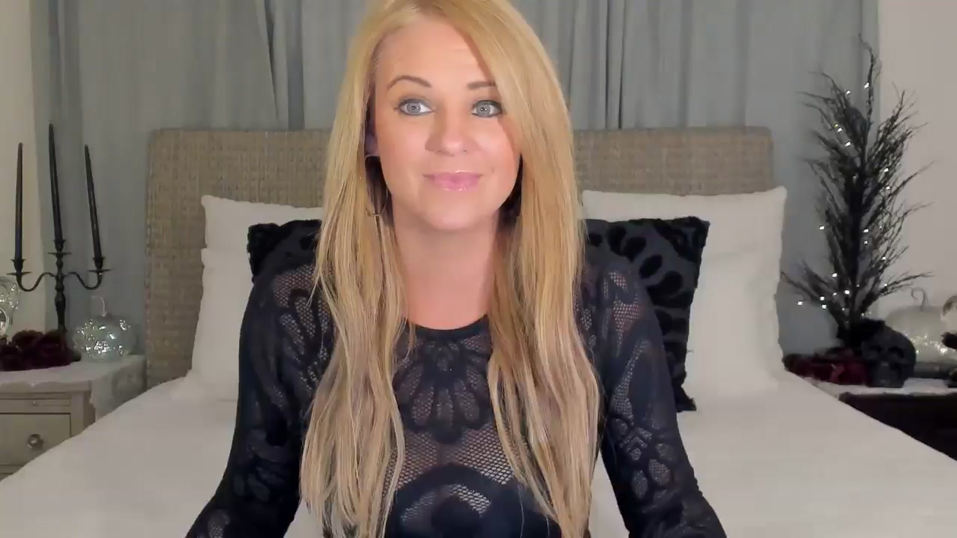 Gallery image thumbnail from Sowet4you1's myfreecams stream on, 10/17/2025, 03:50 image 2 of 20
