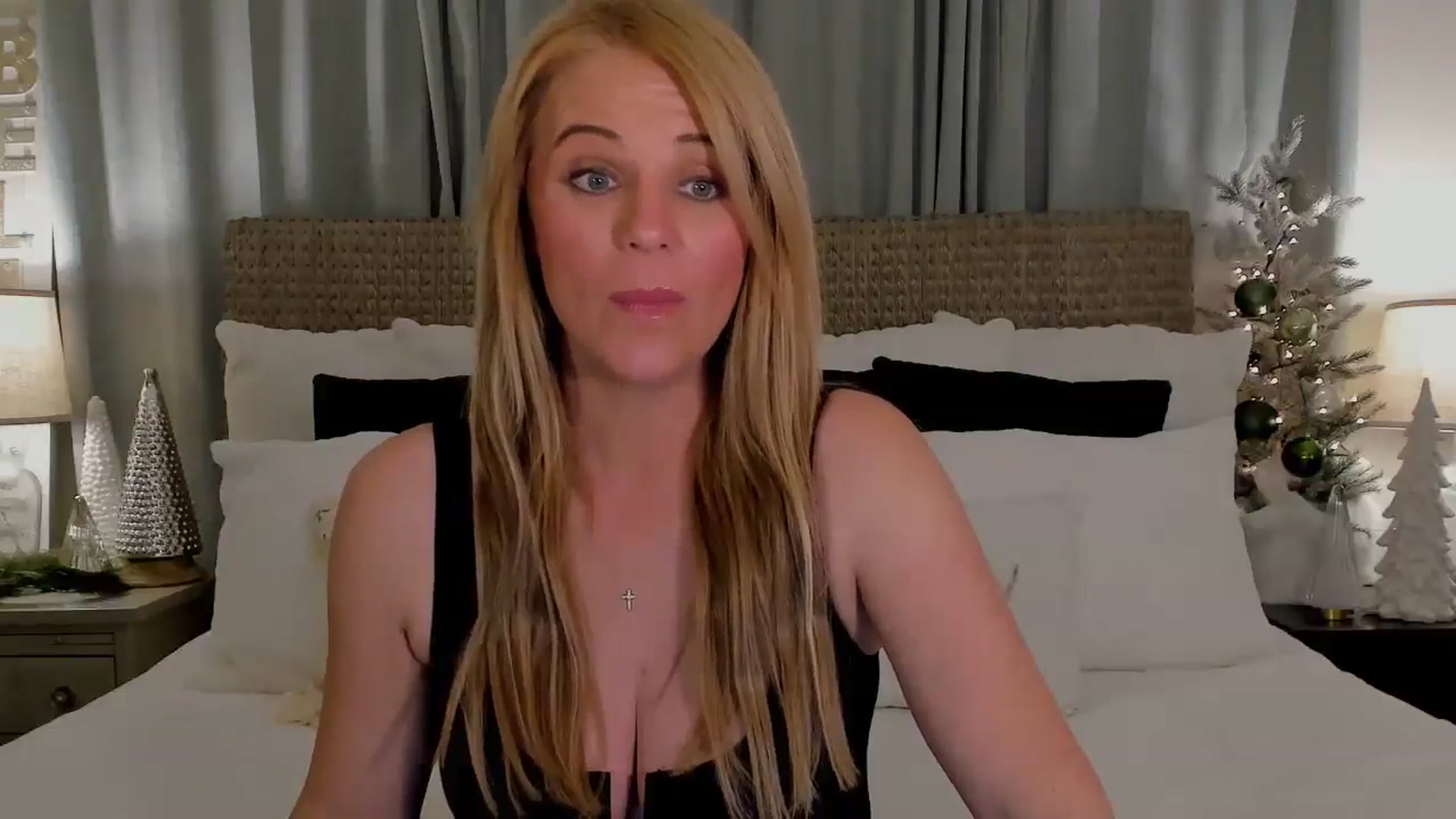 Gallery image thumbnail from Sowet4you1's myfreecams stream on, 12/31/2025, 04:38 image 5 of 20