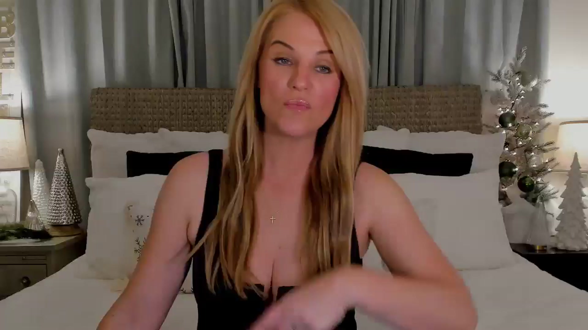 Gallery image thumbnail from Sowet4you1's myfreecams stream on, 12/31/2025, 04:38 image 1 of 20