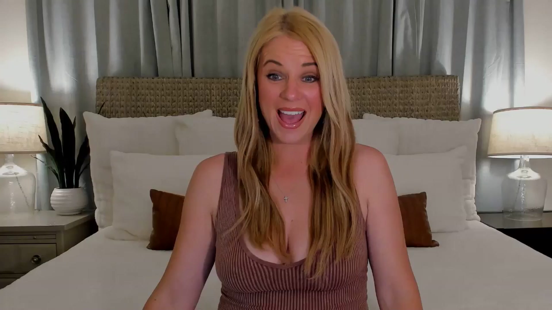 Gallery image thumbnail from Sowet4you1's myfreecams stream on, 03/02/2026, 04:38 image 1 of 20