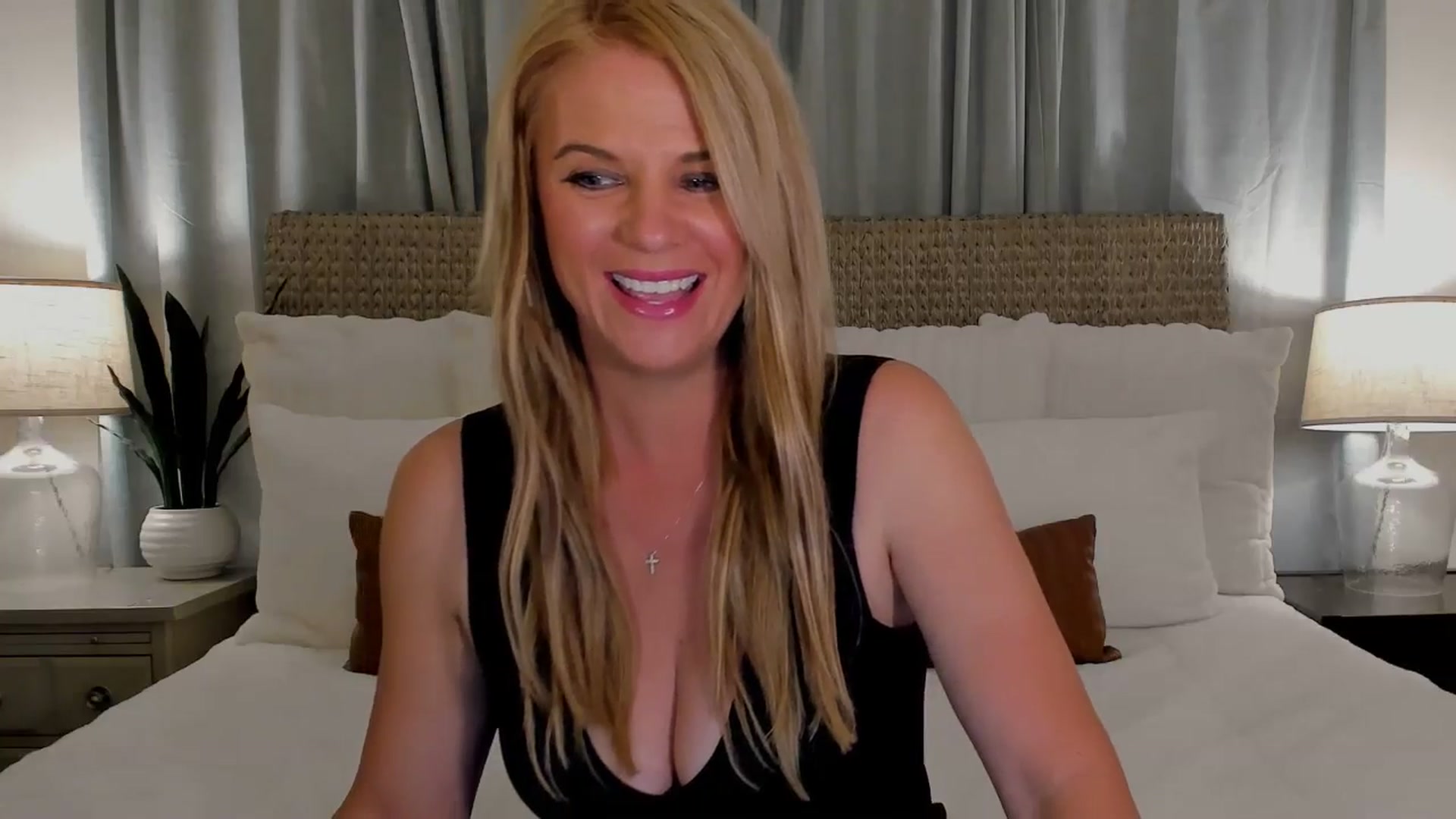 Gallery image thumbnail from Sowet4you1's myfreecams stream on, 03/07/2026, 05:37 image 14 of 20