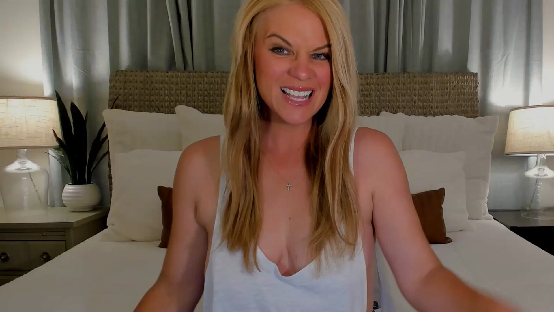 Gallery image thumbnail from Sowet4you1's myfreecams stream on, 03/22/2026, 05:36 image 1 of 20