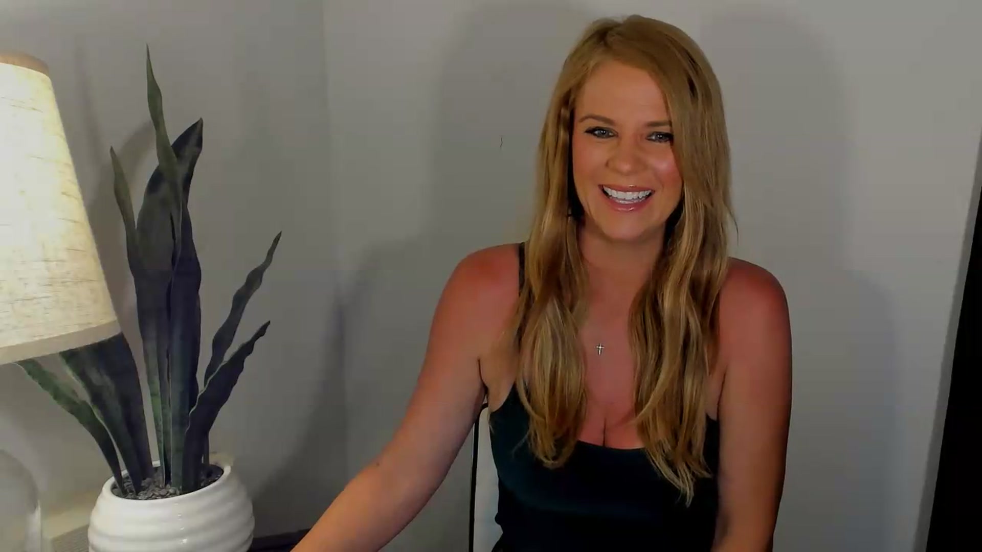 Gallery image thumbnail from Sowet4you1's myfreecams stream on, 06/21/2026, 03:20 image 18 of 20