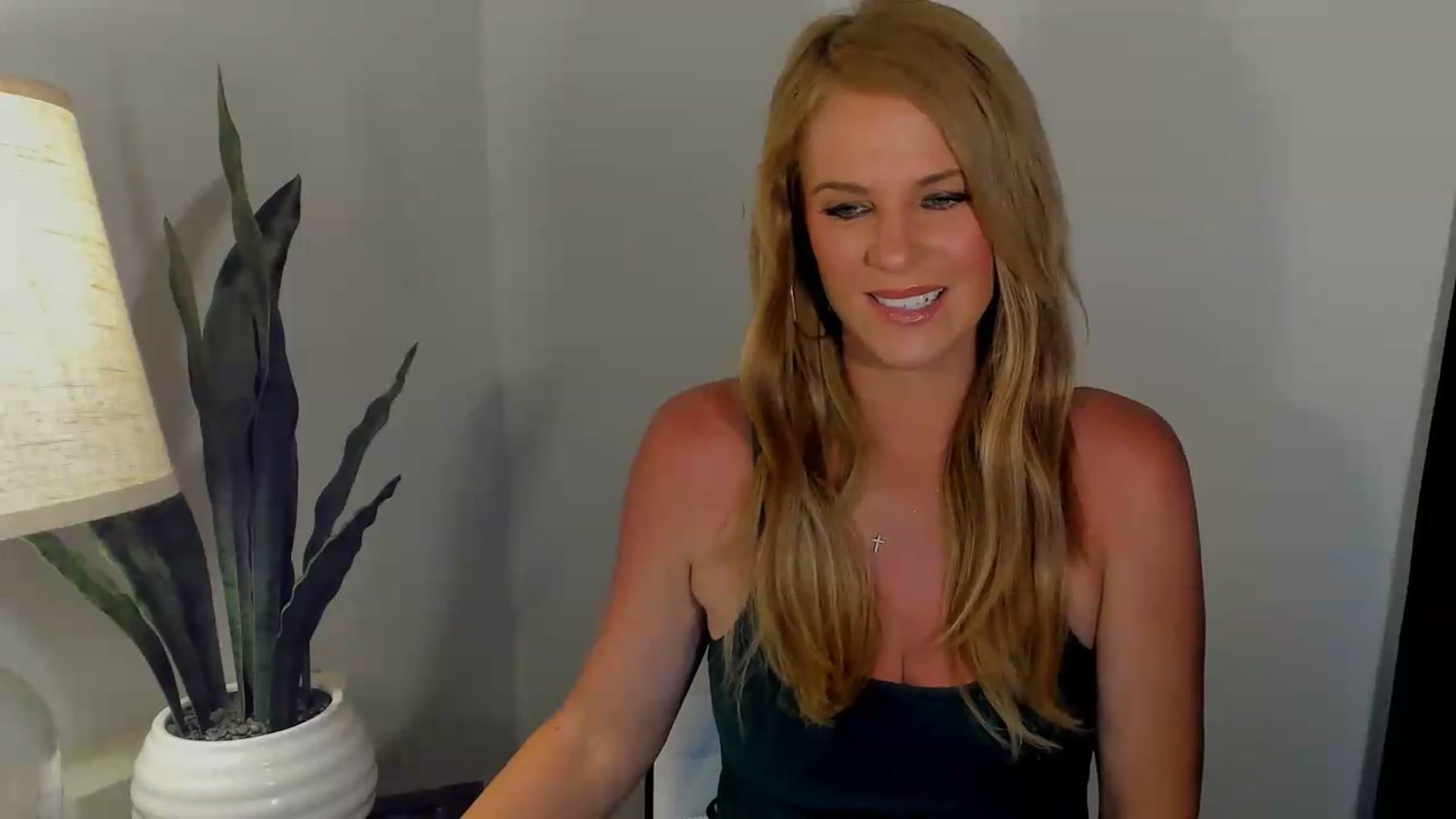 Gallery image thumbnail from Sowet4you1's myfreecams stream on, 06/21/2026, 03:20 image 7 of 20