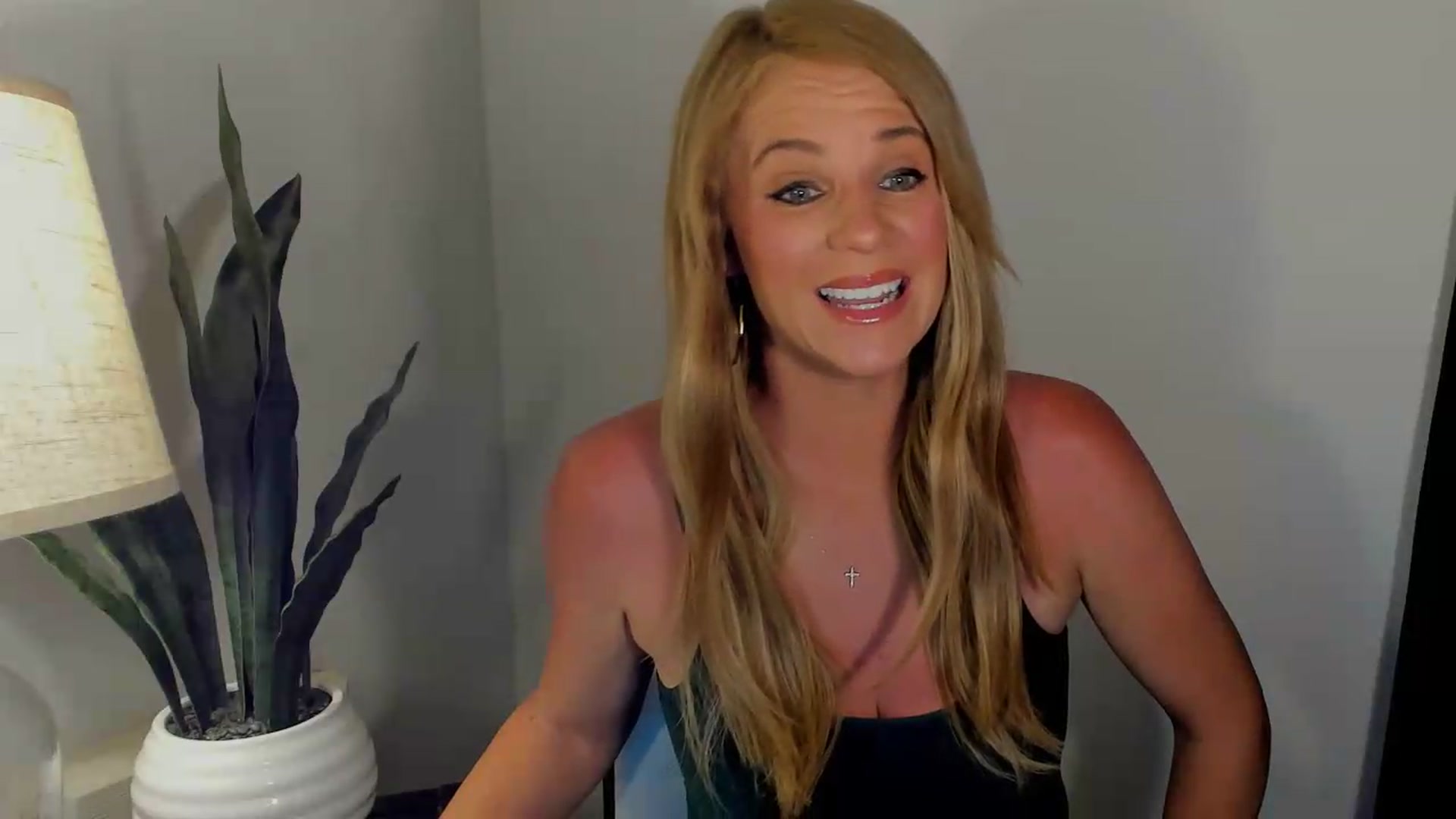 Gallery image thumbnail from Sowet4you1's myfreecams stream on, 06/21/2026, 03:20 image 2 of 20