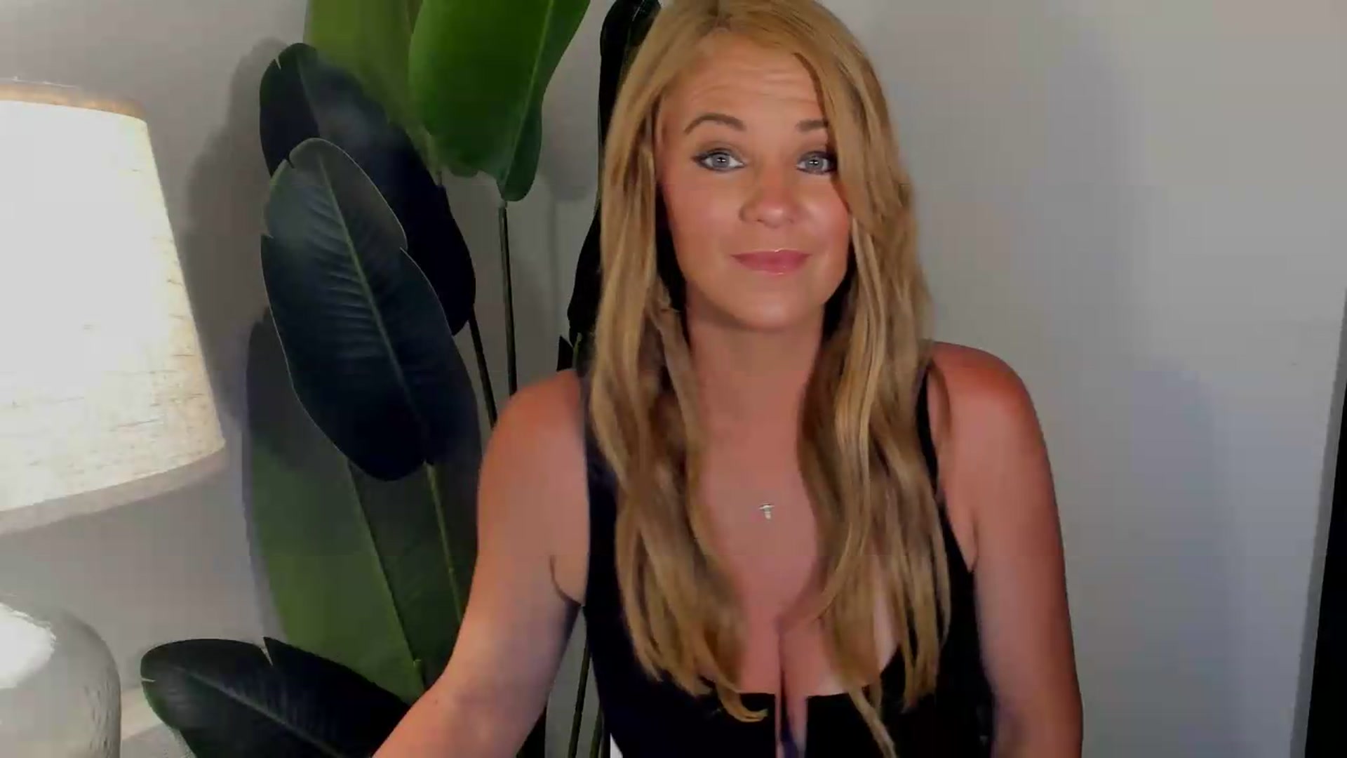 Gallery image thumbnail from Sowet4you1's myfreecams stream on, 06/24/2026, 05:22 image 13 of 20
