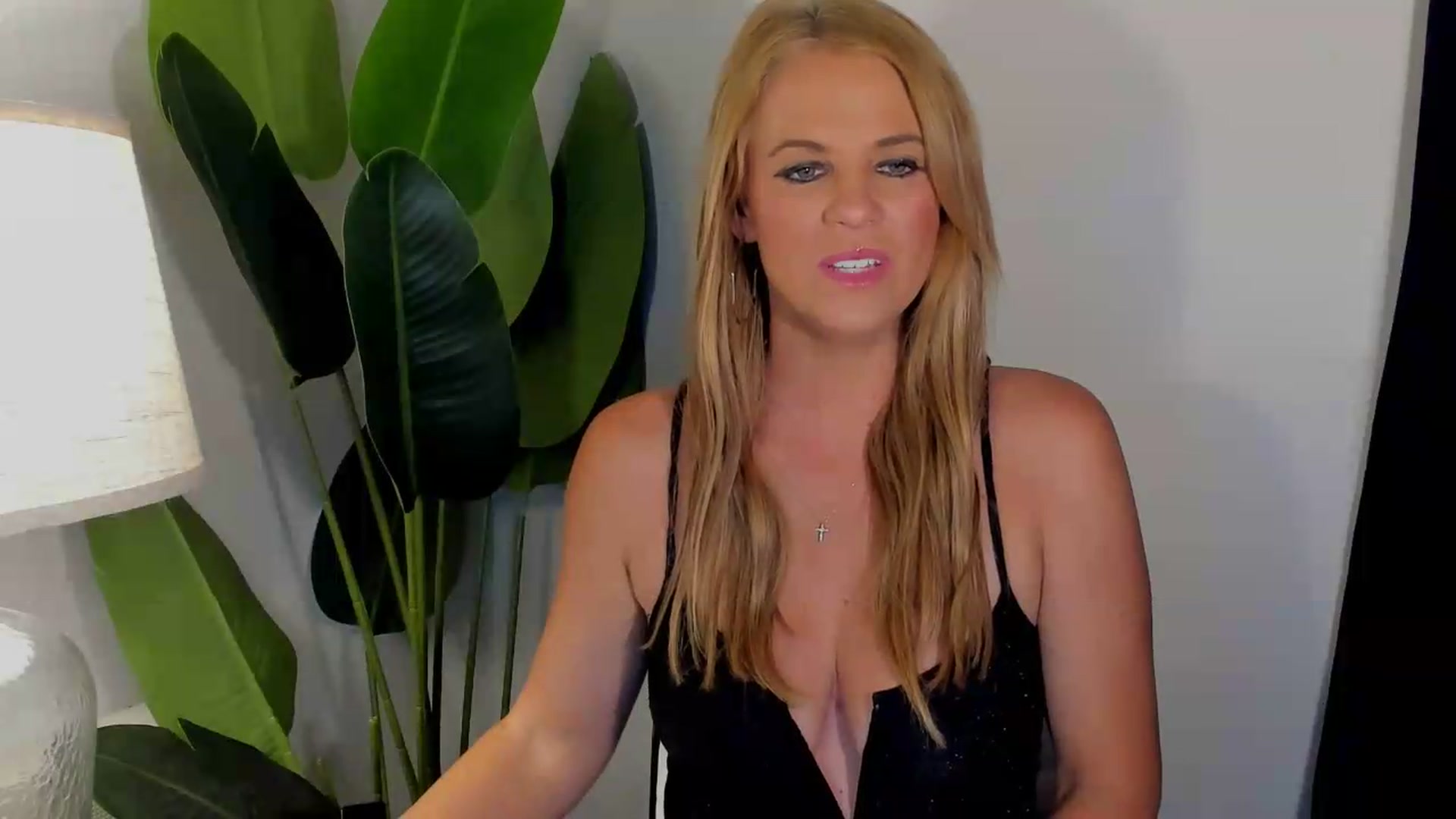 Gallery image thumbnail from Sowet4you1's myfreecams stream on, 07/08/2026, 05:47 image 7 of 20